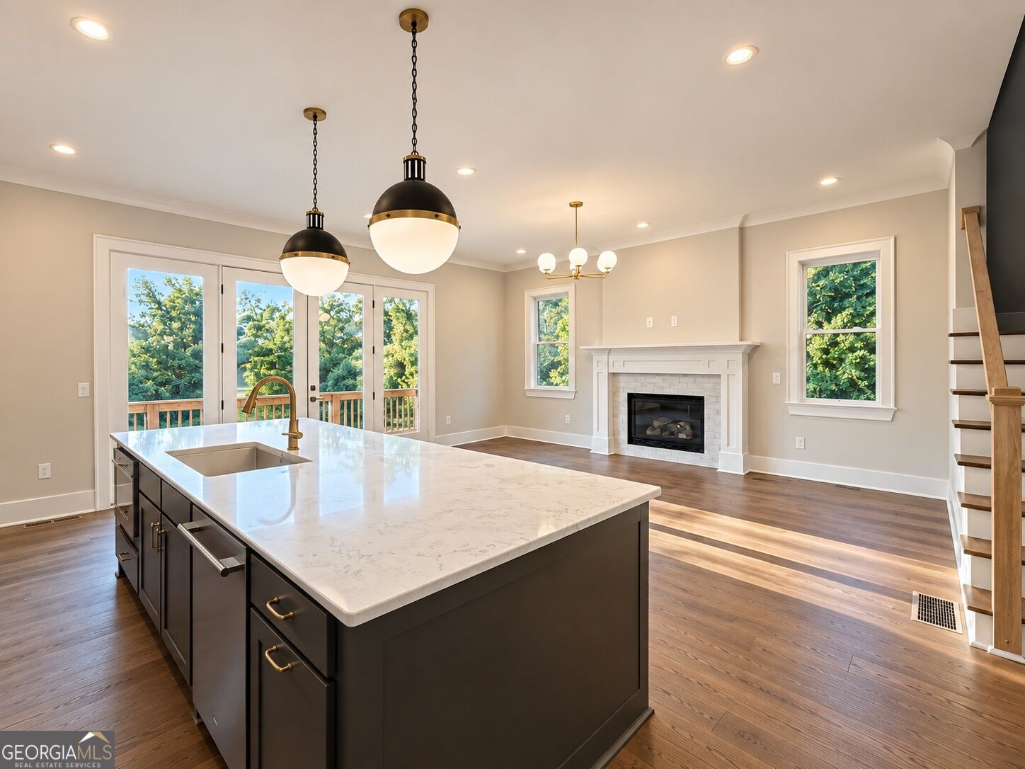 1057 Riverside Drive Property Photo 4