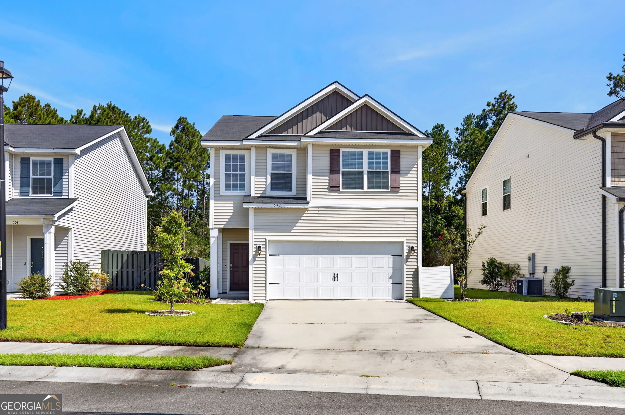 572 Brightleaf Circle Property Photo 2