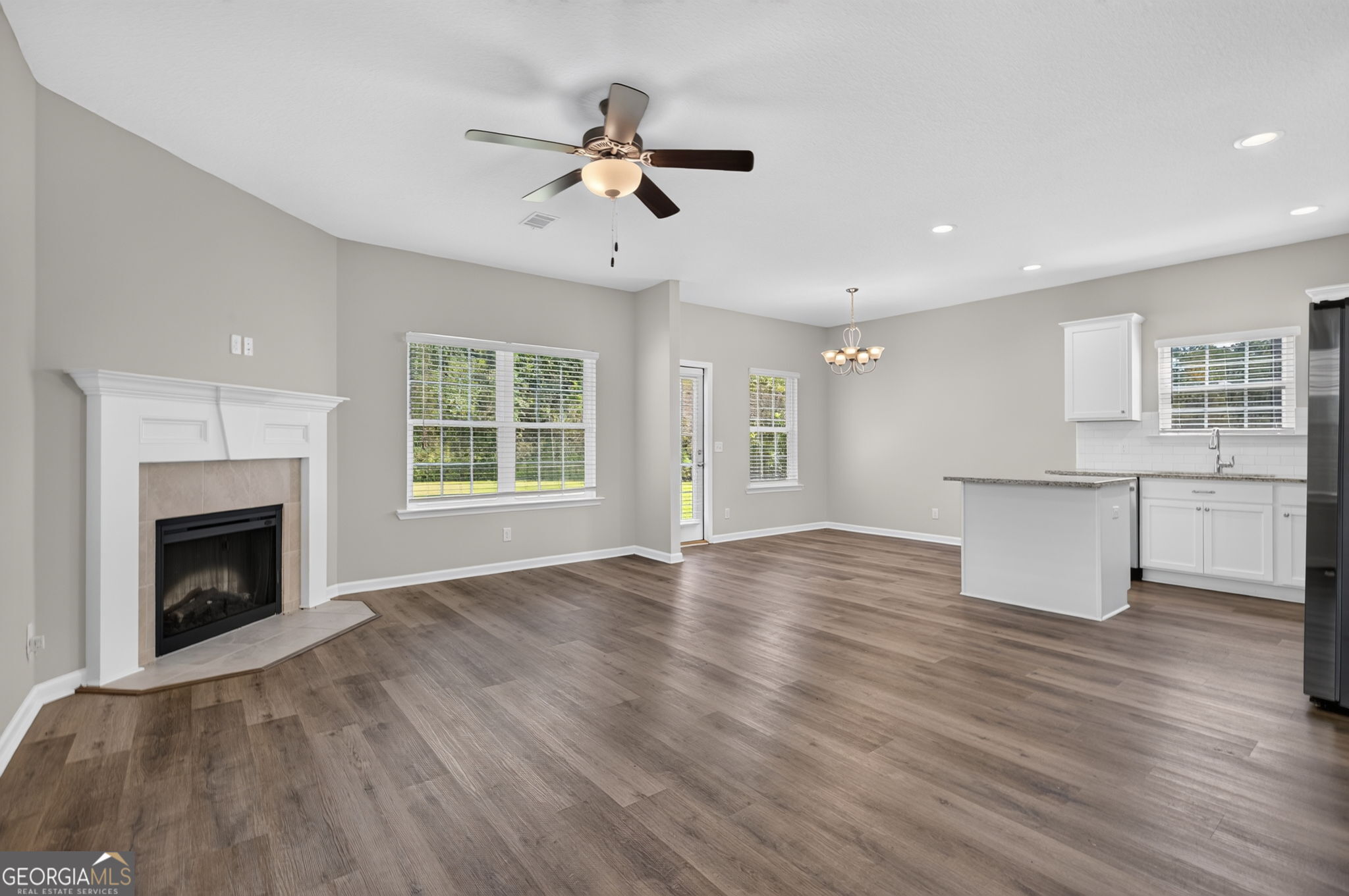 572 Brightleaf Circle Property Photo 8