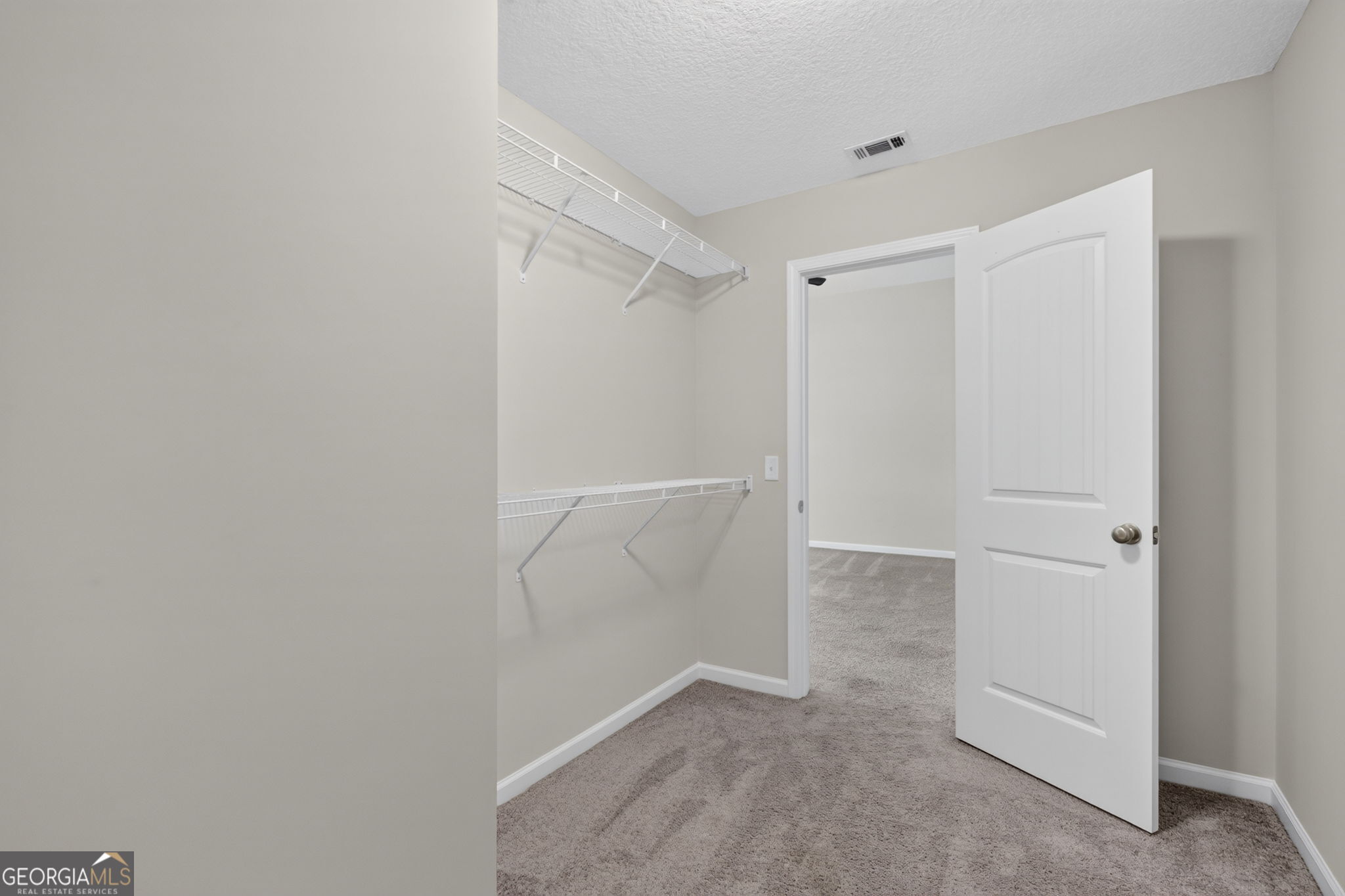 572 Brightleaf Circle Property Photo 32