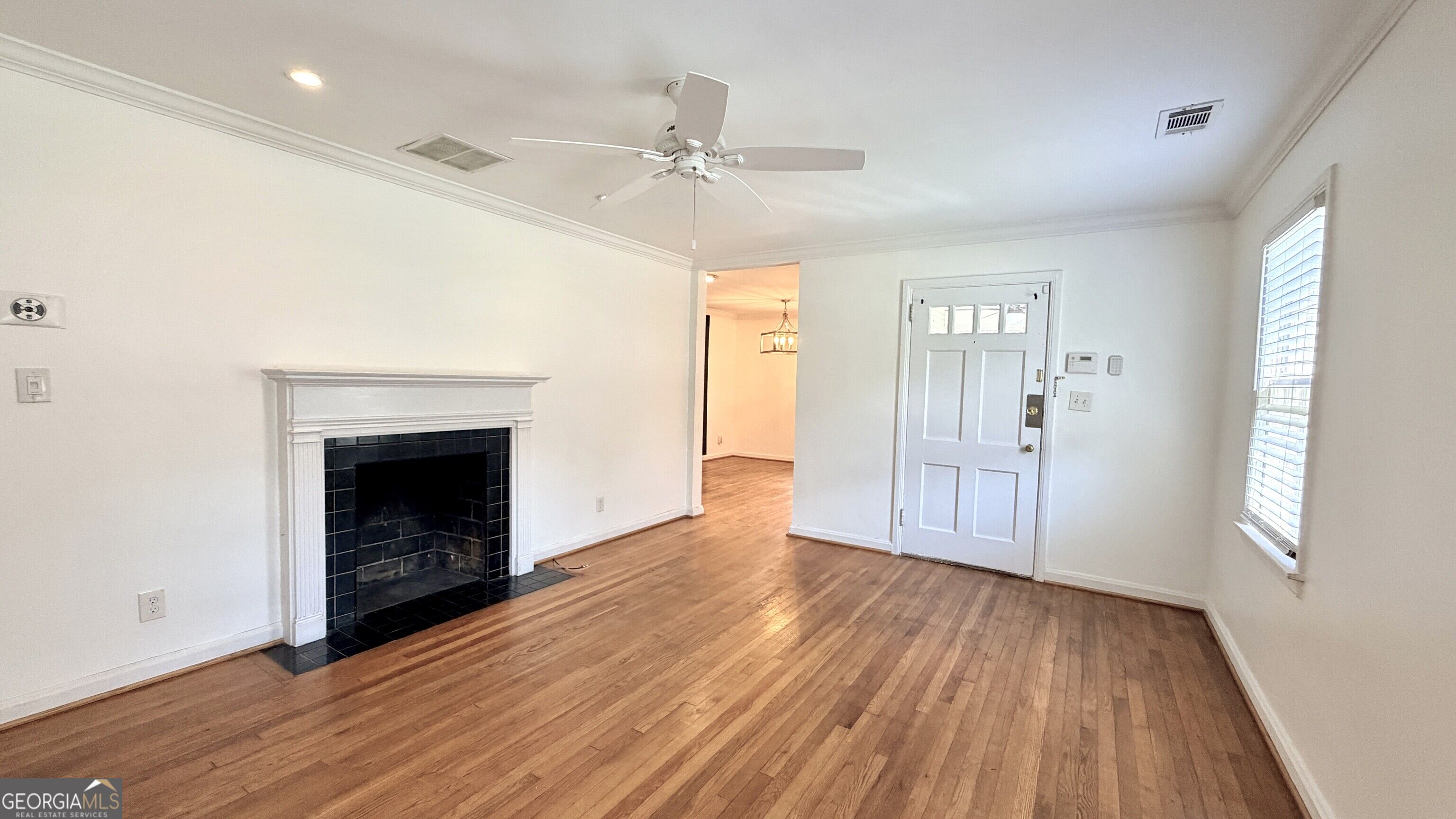 463 Lynnhaven Drive Sw Property Photo 6