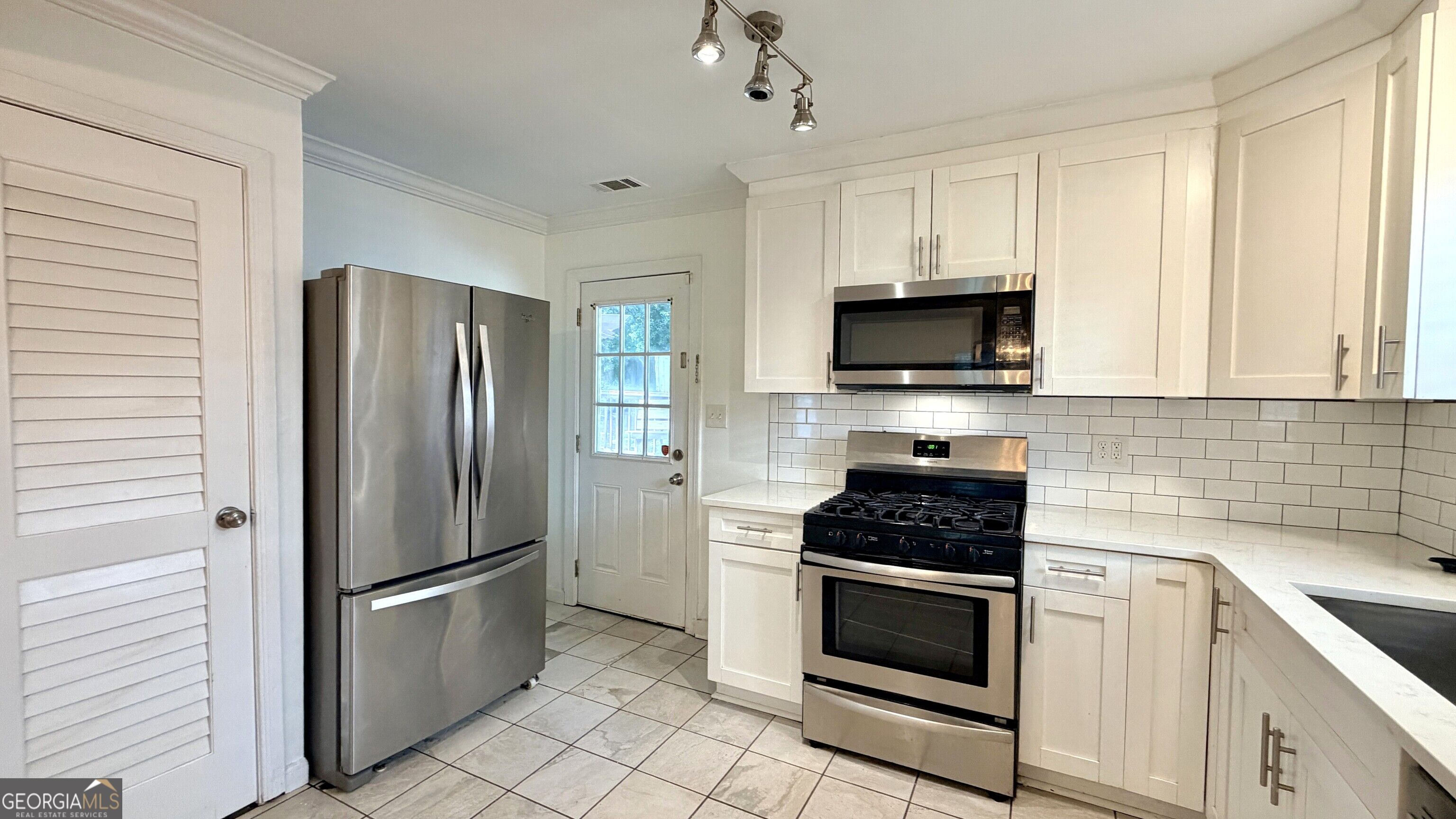 463 Lynnhaven Drive Sw Property Photo 10