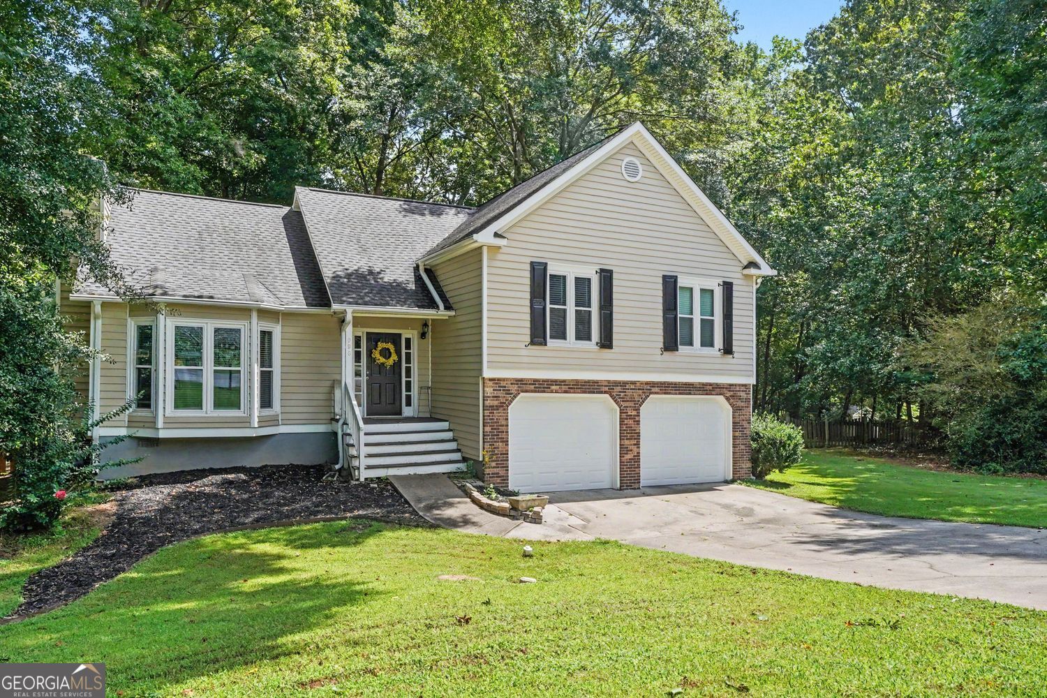 996 Miles Court Property Photo 1