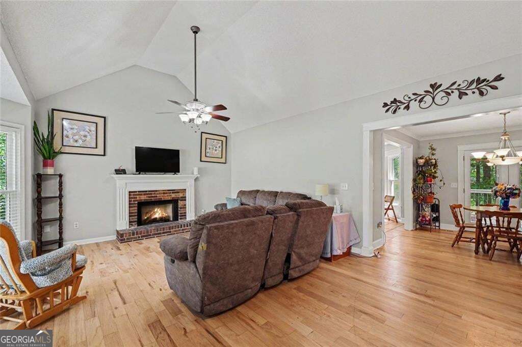 996 Miles Court Property Photo 2