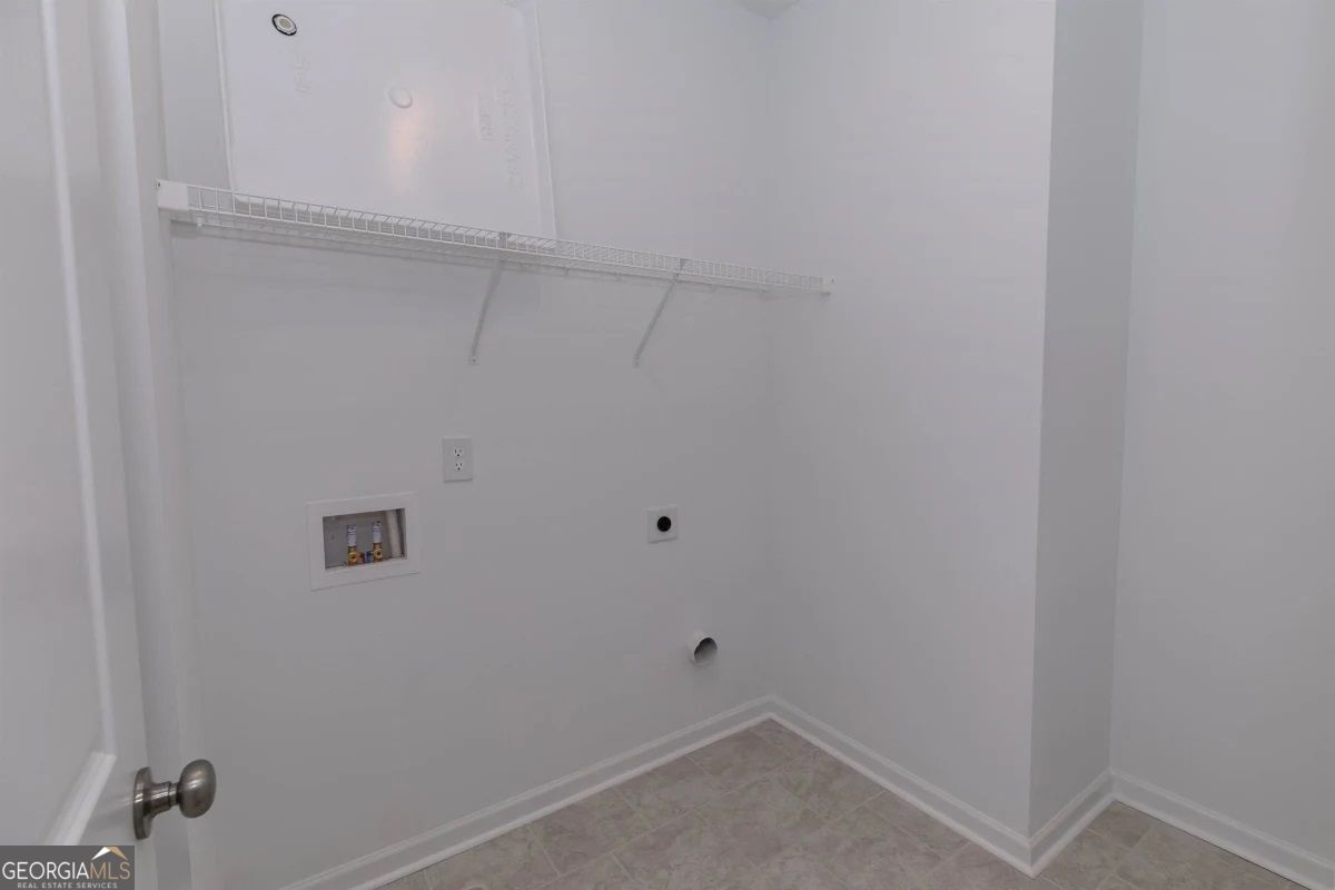 2319 Derrick Drive Property Photo 16