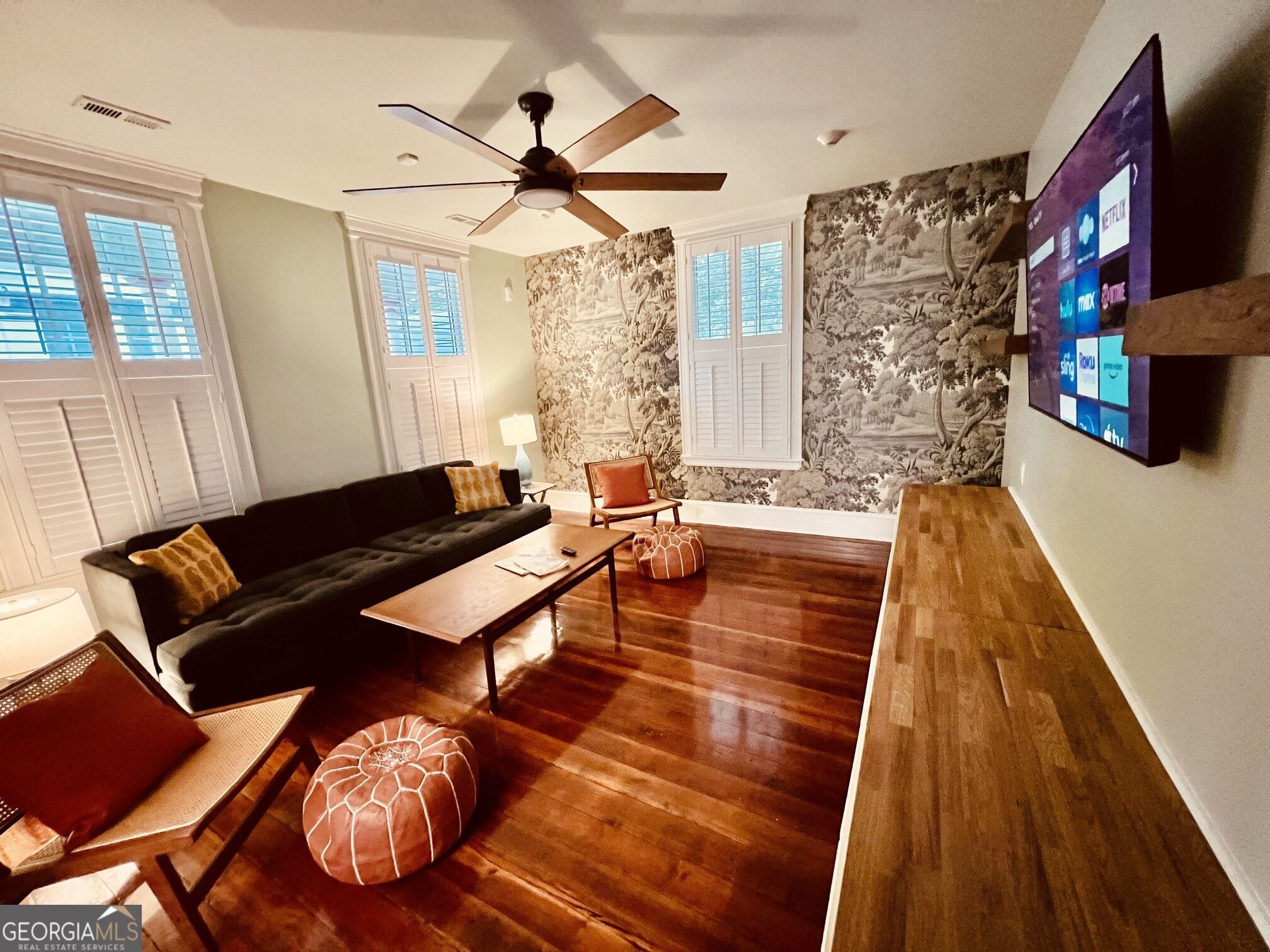 1067 Washington Avenue Property Photo 2