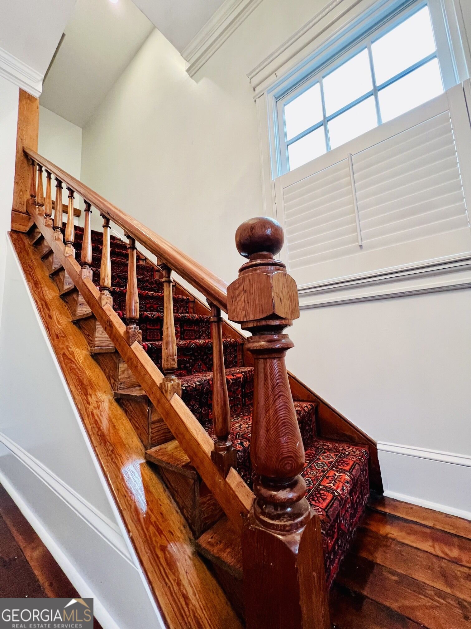 1067 Washington Avenue Property Photo 3