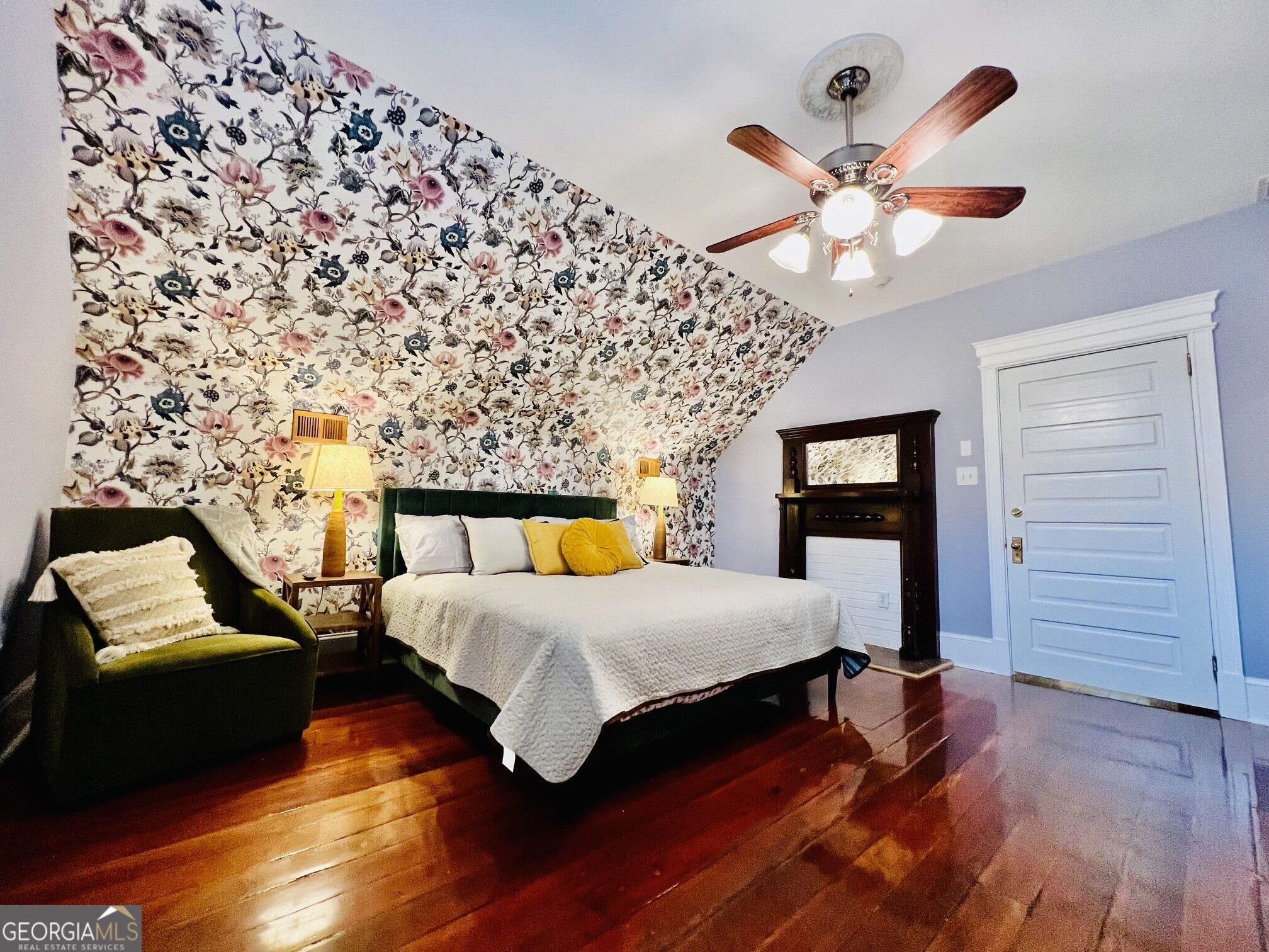 1067 Washington Avenue Property Photo 17