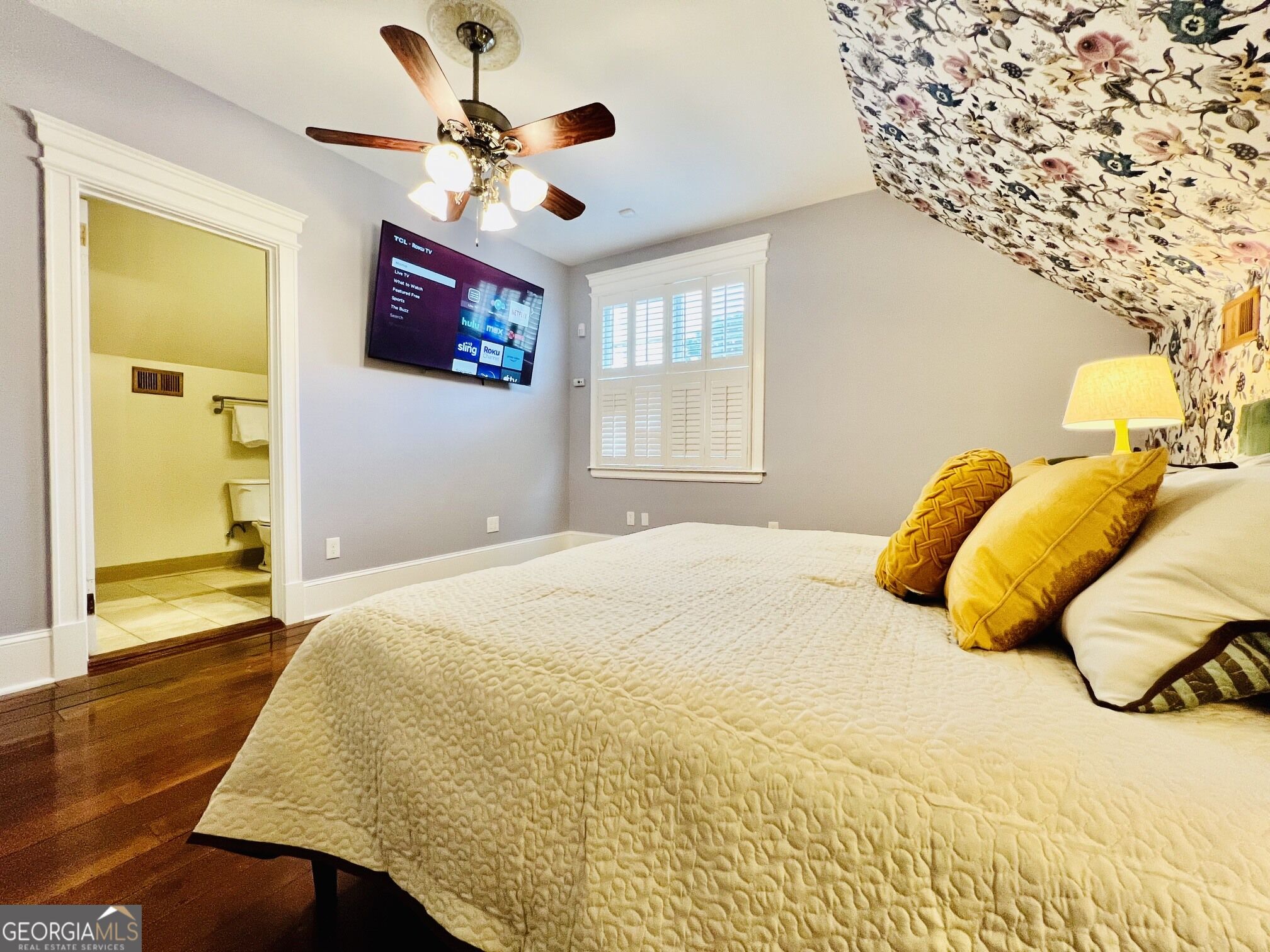 1067 Washington Avenue Property Photo 18