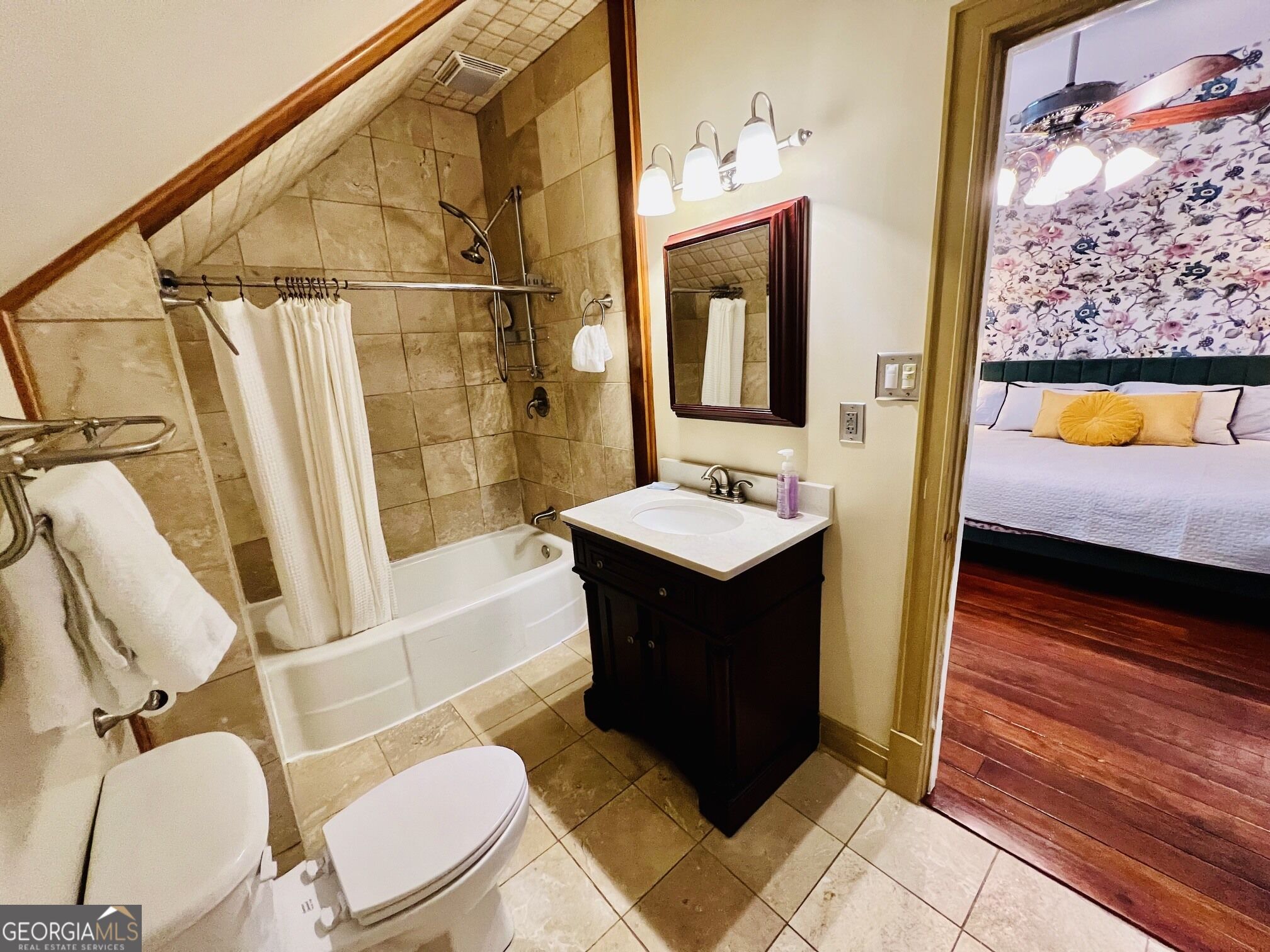 1067 Washington Avenue Property Photo 19