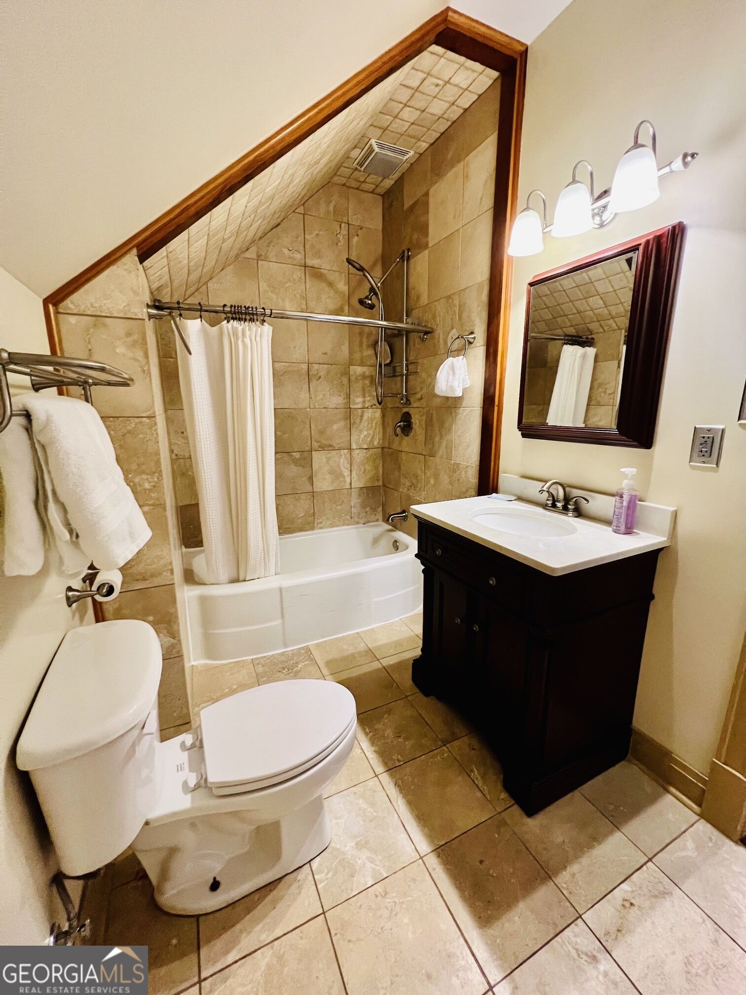 1067 Washington Avenue Property Photo 20