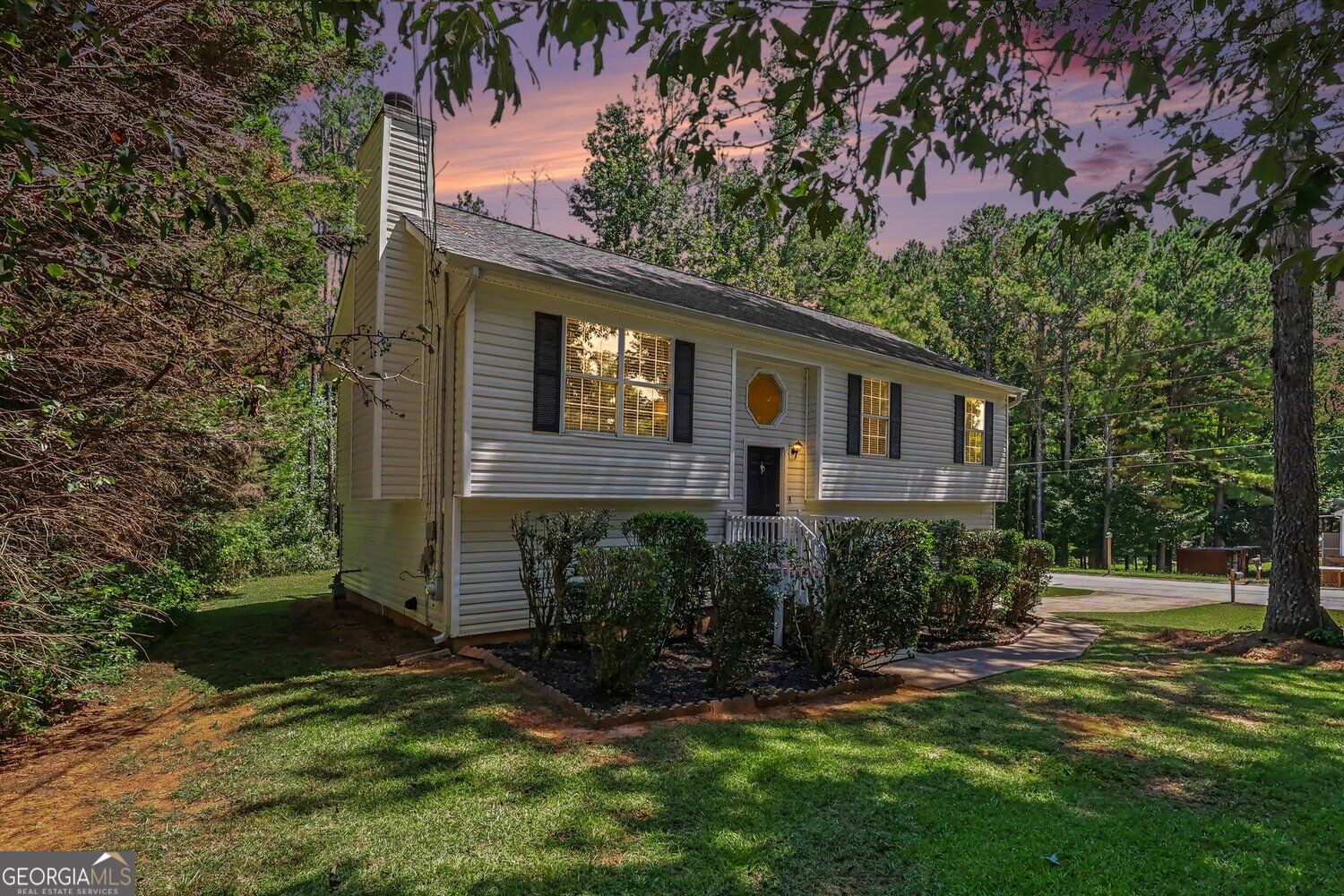 35 Pine Shadows Court Property Photo 3