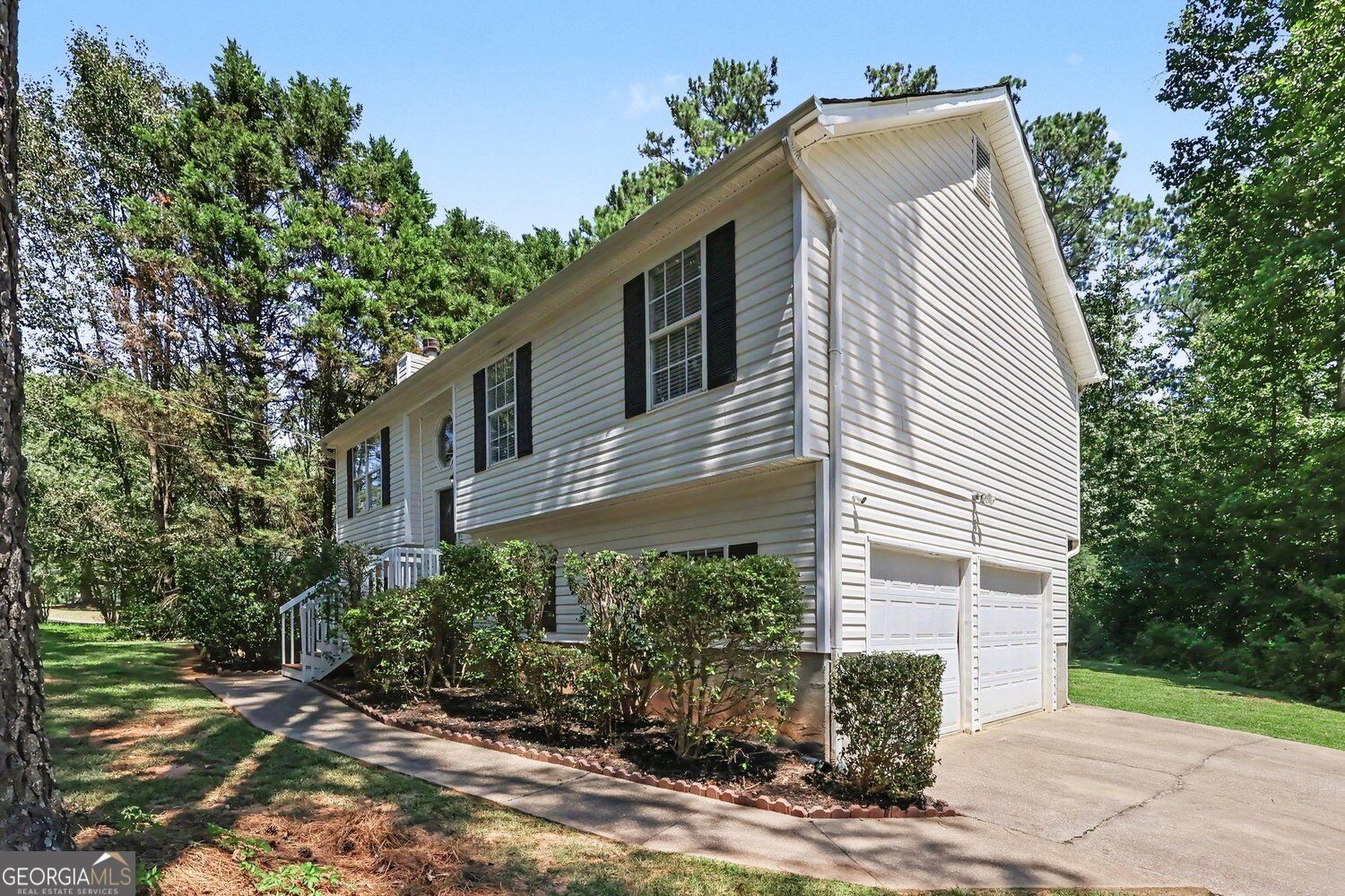 35 Pine Shadows Court Property Photo 4