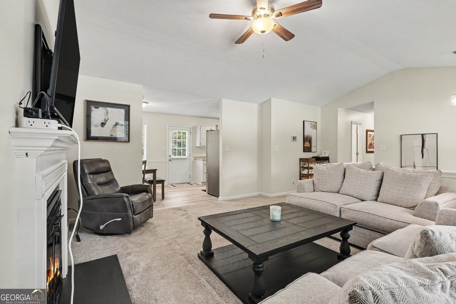 35 Pine Shadows Court Property Photo 7