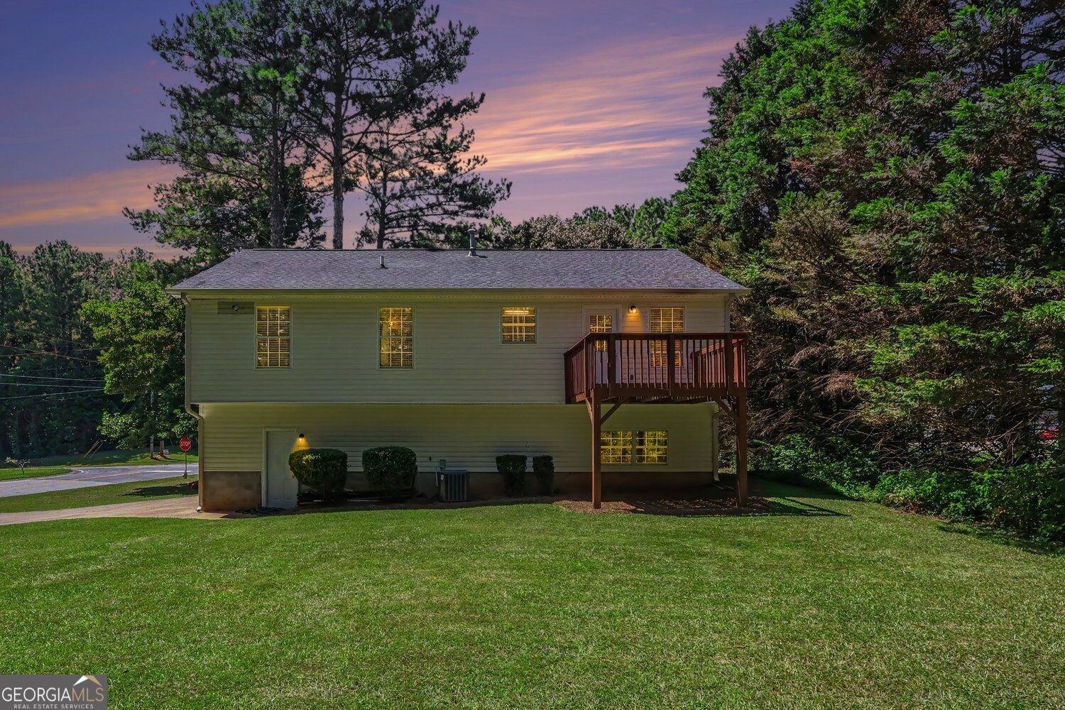 35 Pine Shadows Court Property Photo 23