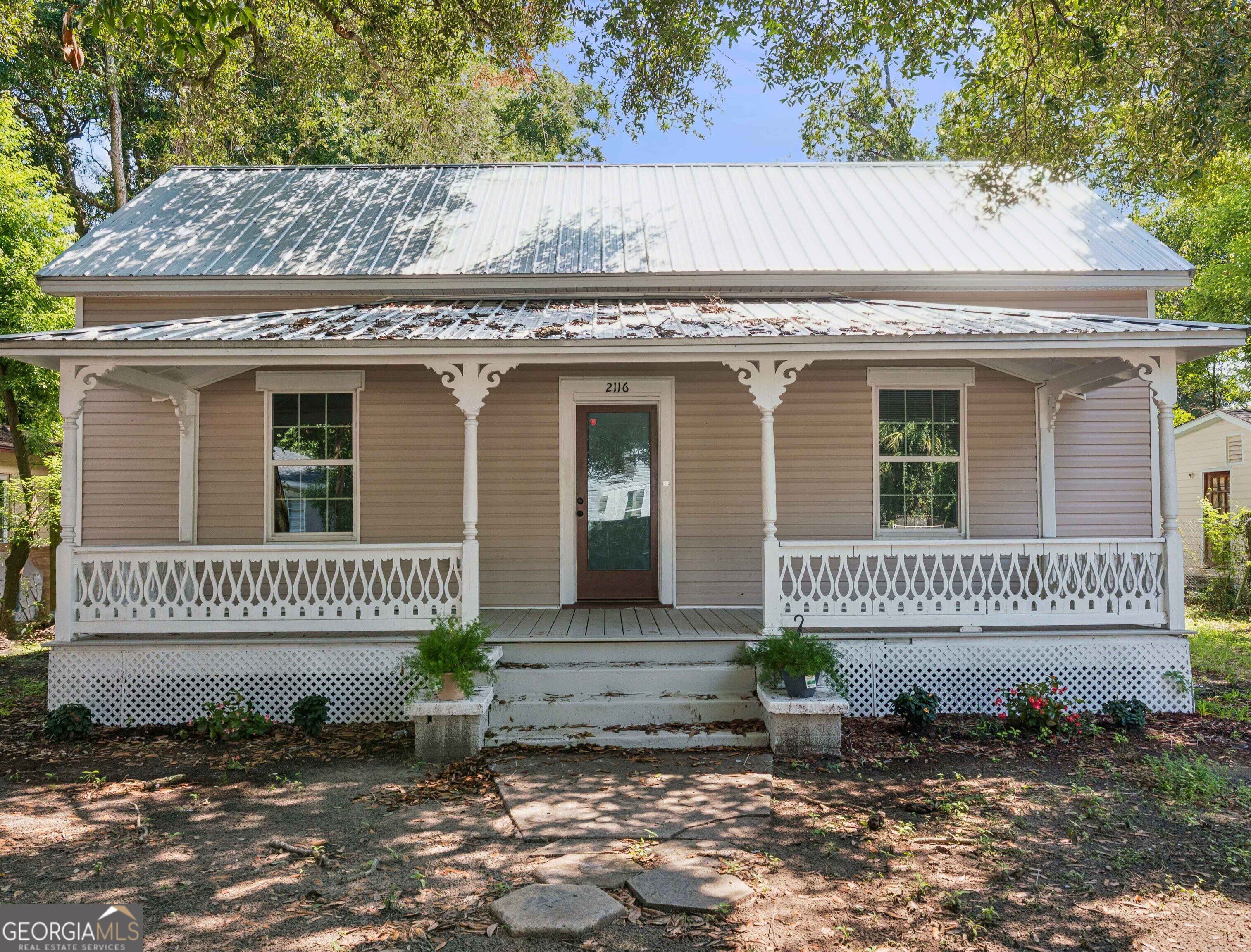 2116 Union Street Property Photo 1