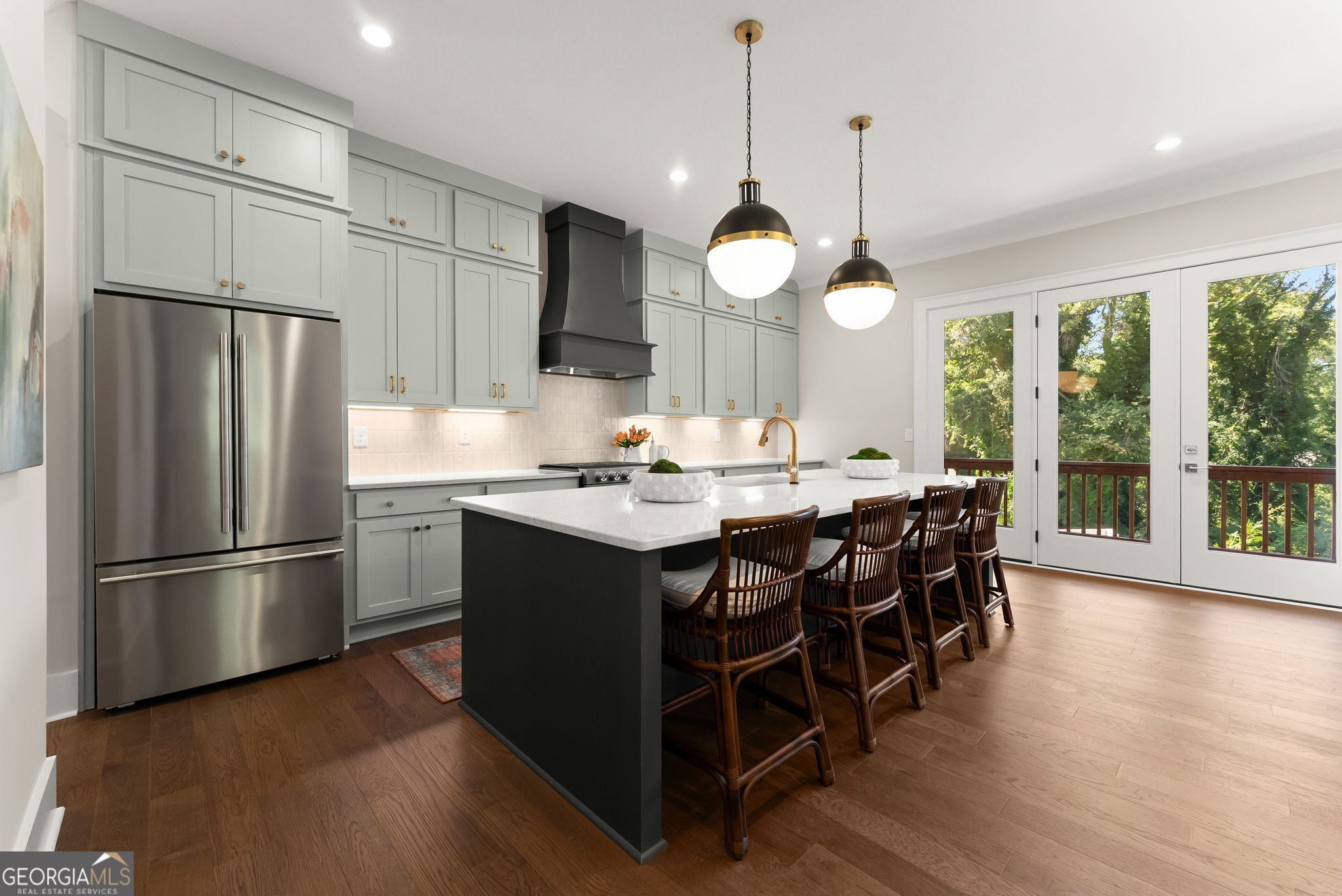 1053 Riverside Drive Property Photo 14