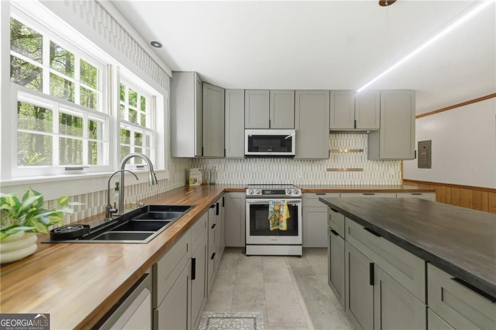 5430 Bethlehem Road Property Photo 8