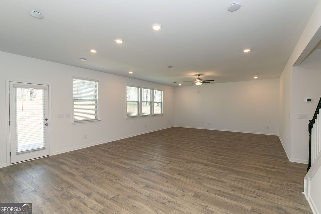 2186 Derrick Drive Property Photo 13