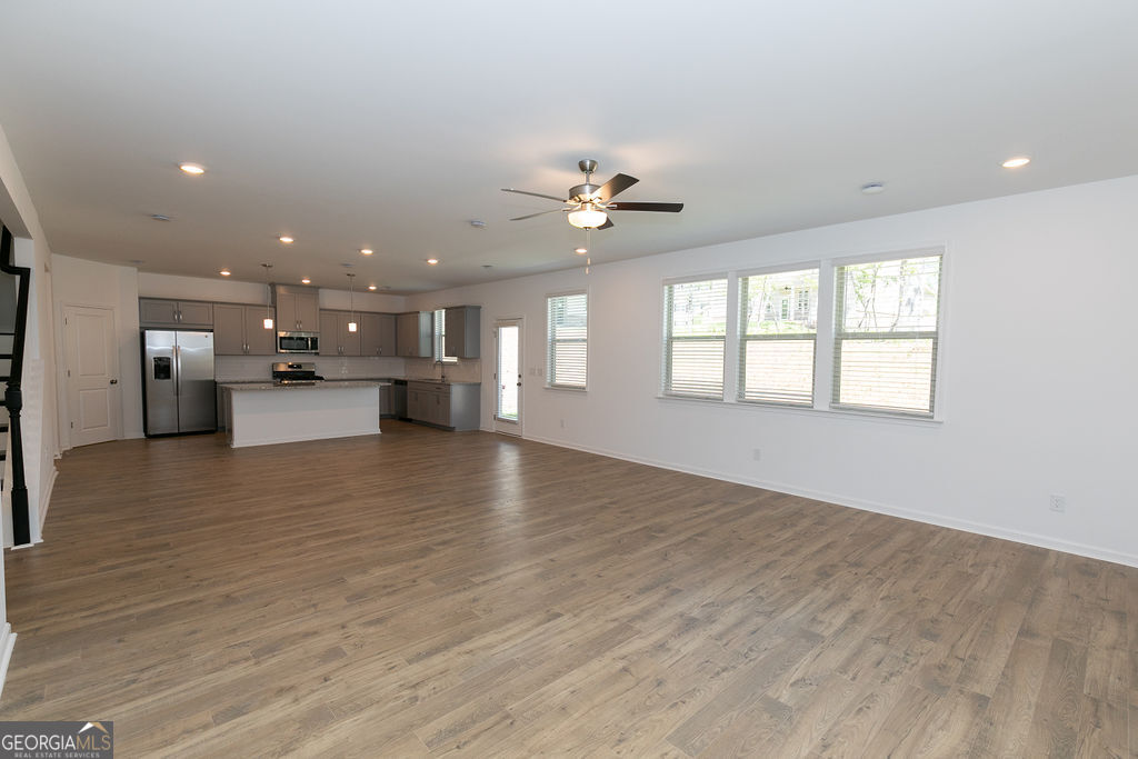 2186 Derrick Drive Property Photo 14