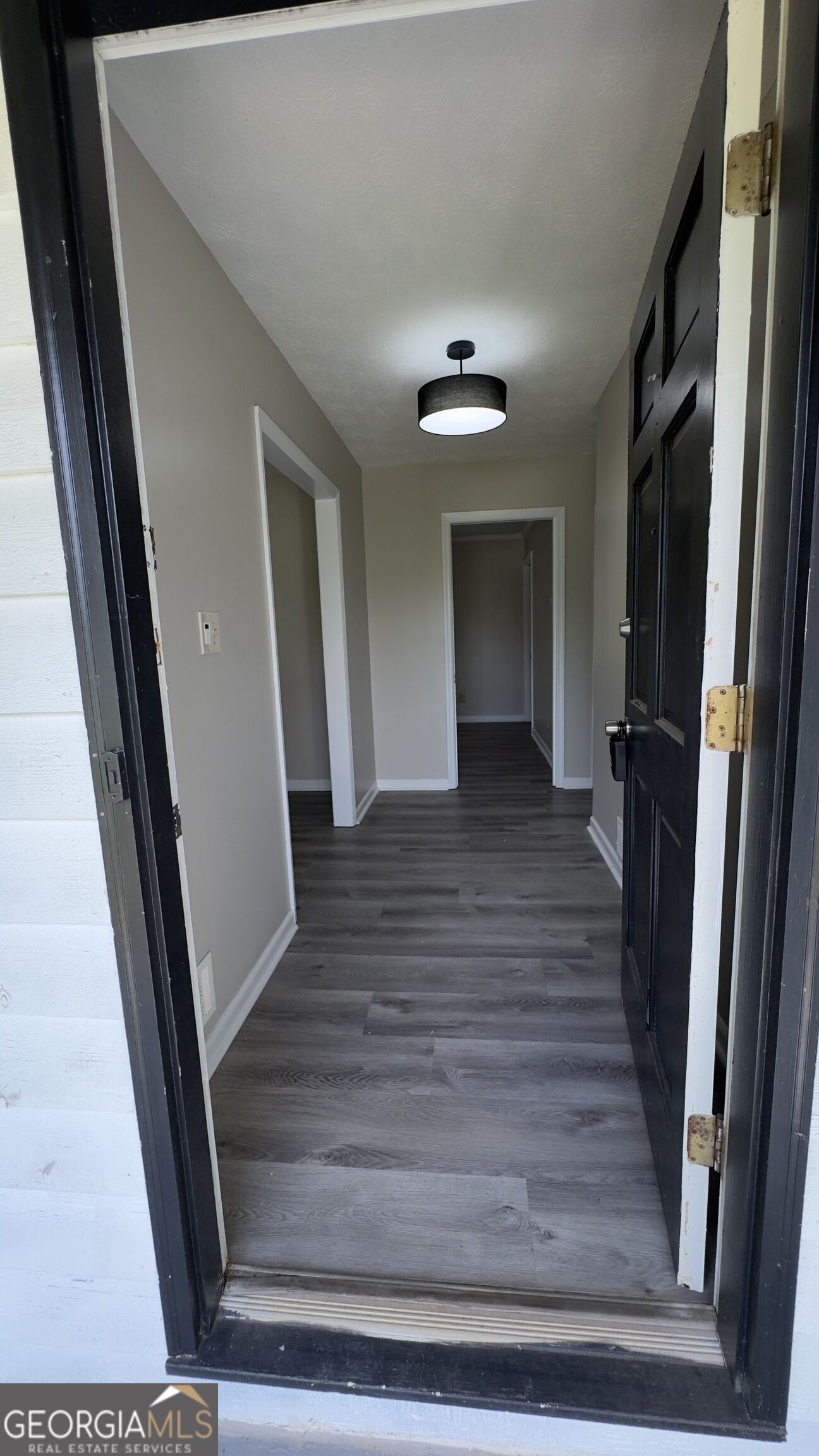 1050 Forest Heights Road Property Photo 4