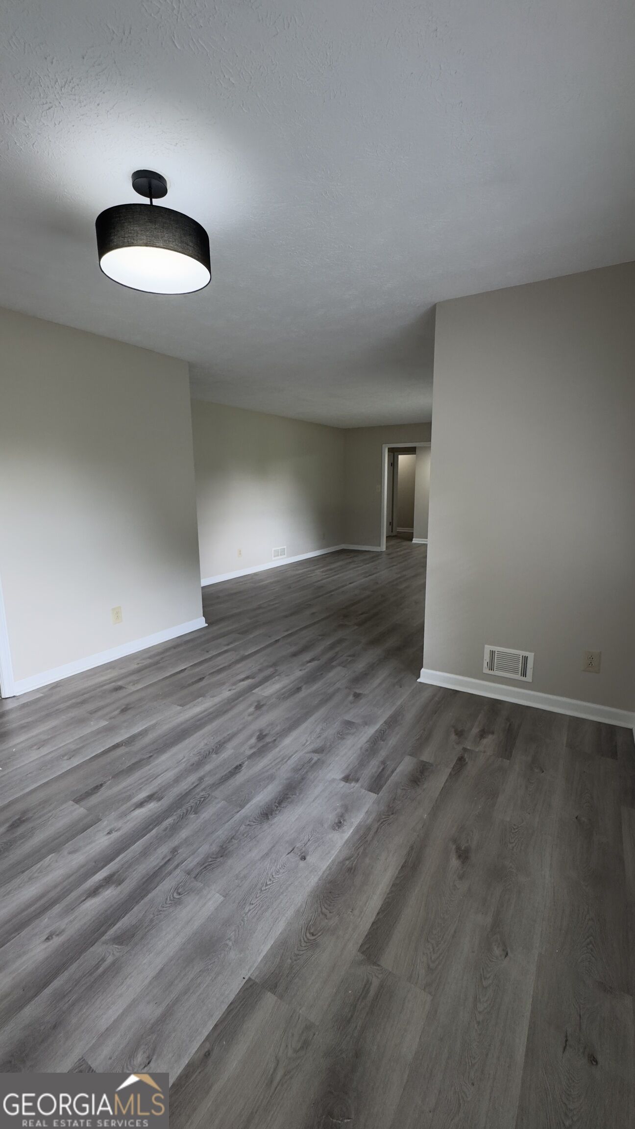 1050 Forest Heights Road Property Photo 8
