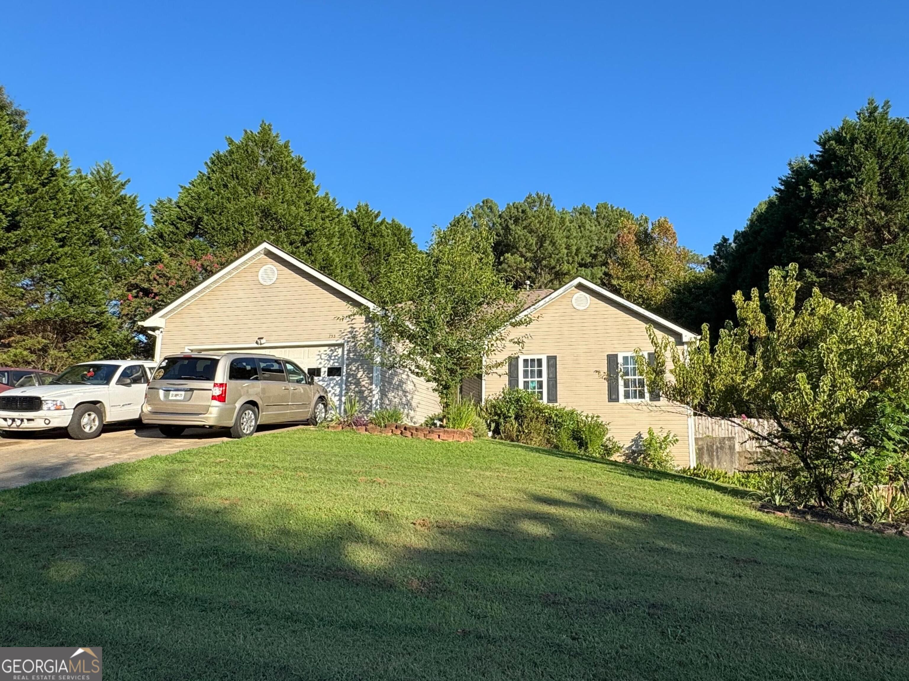 753 Nicholas Court Property Photo 1