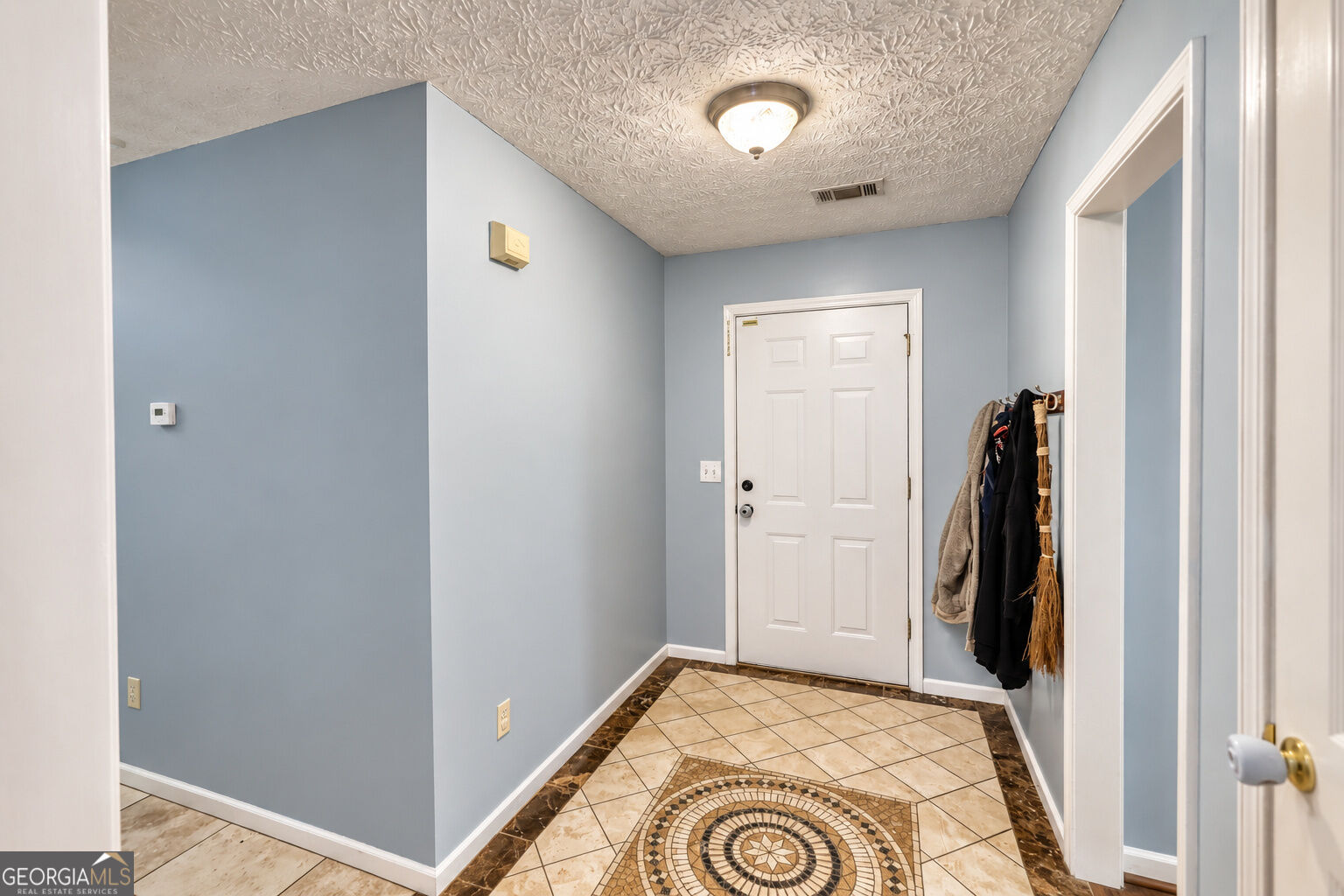 753 Nicholas Court Property Photo 3