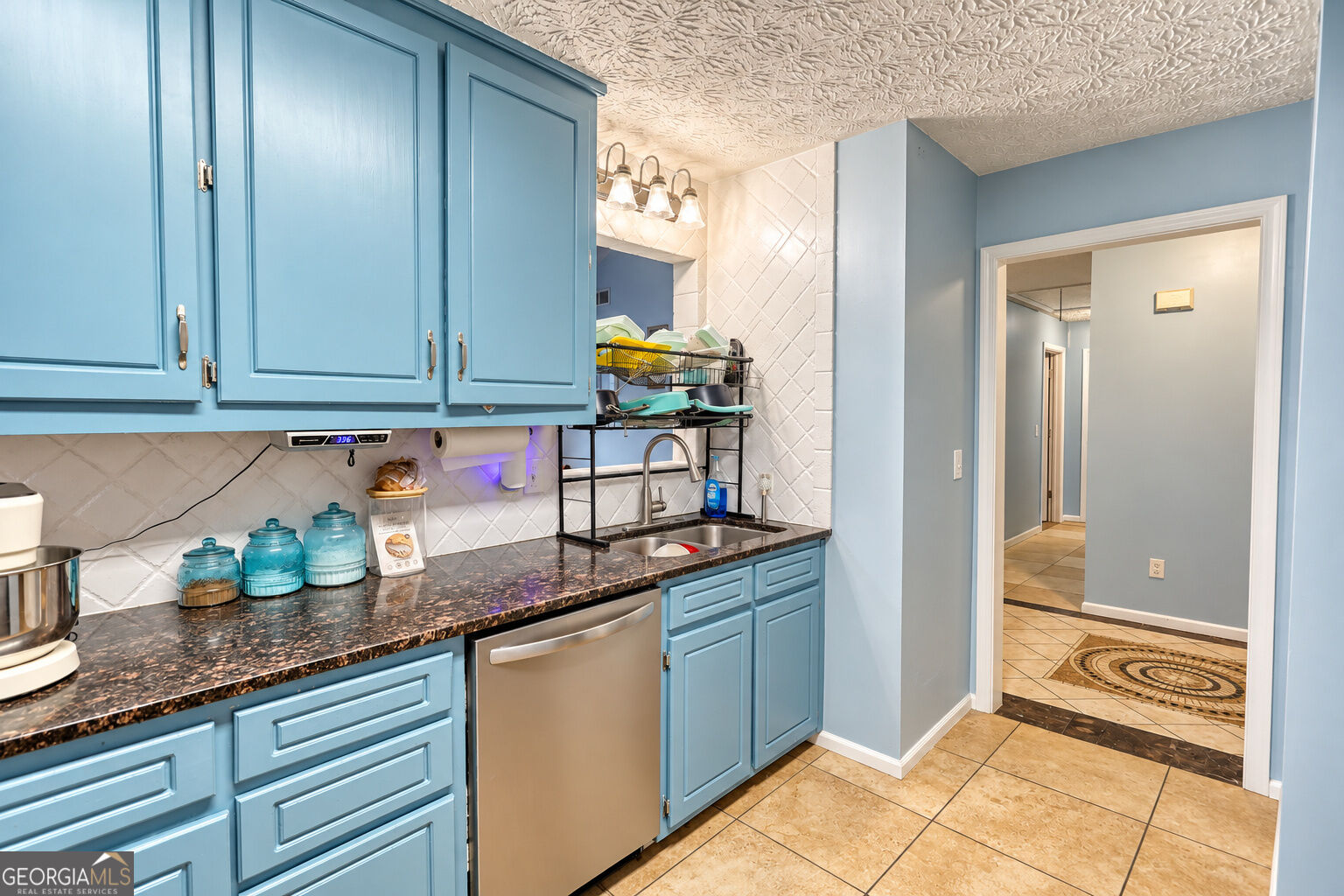 753 Nicholas Court Property Photo 4