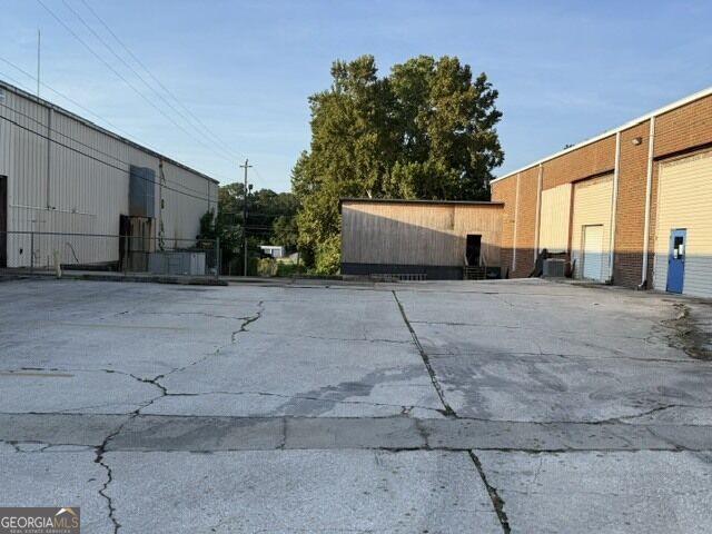 604 W 2nd Street Property Photo 8