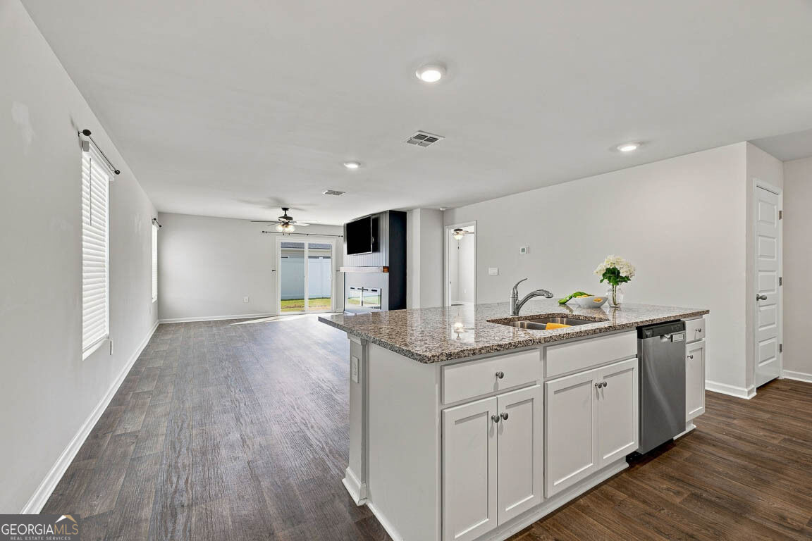 66 Autumns Wood Drive Property Photo 8