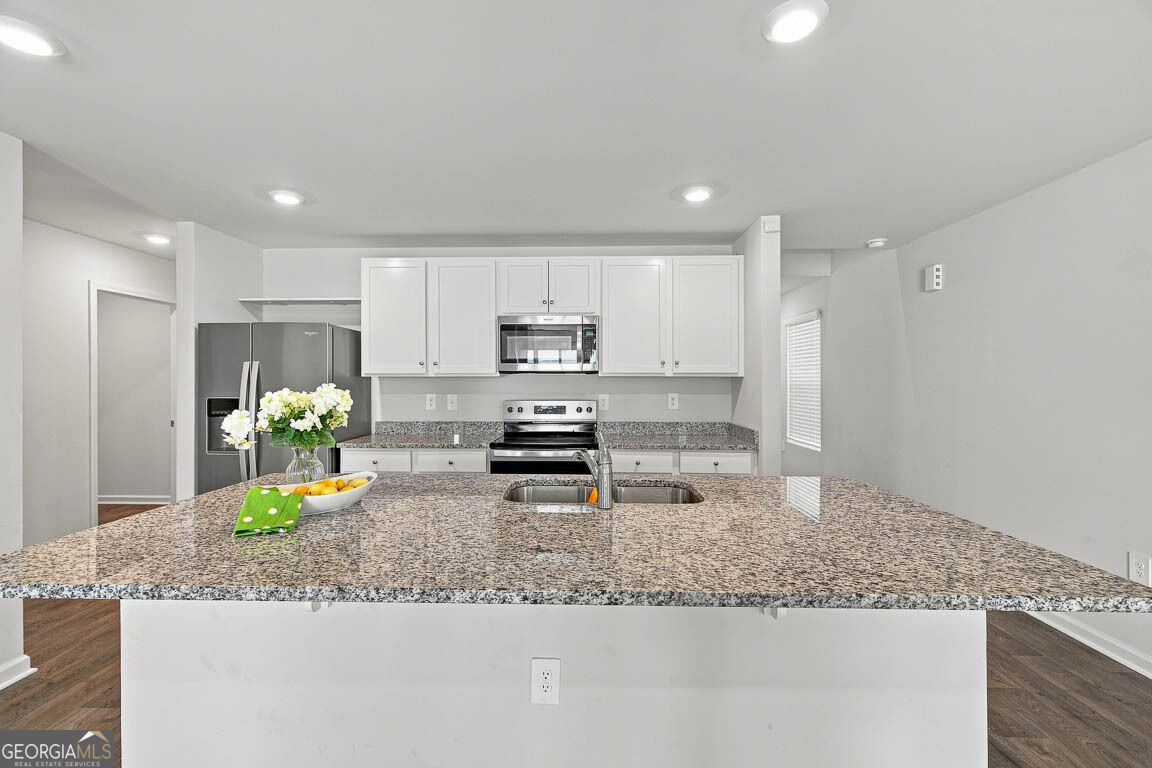 66 Autumns Wood Drive Property Photo 11