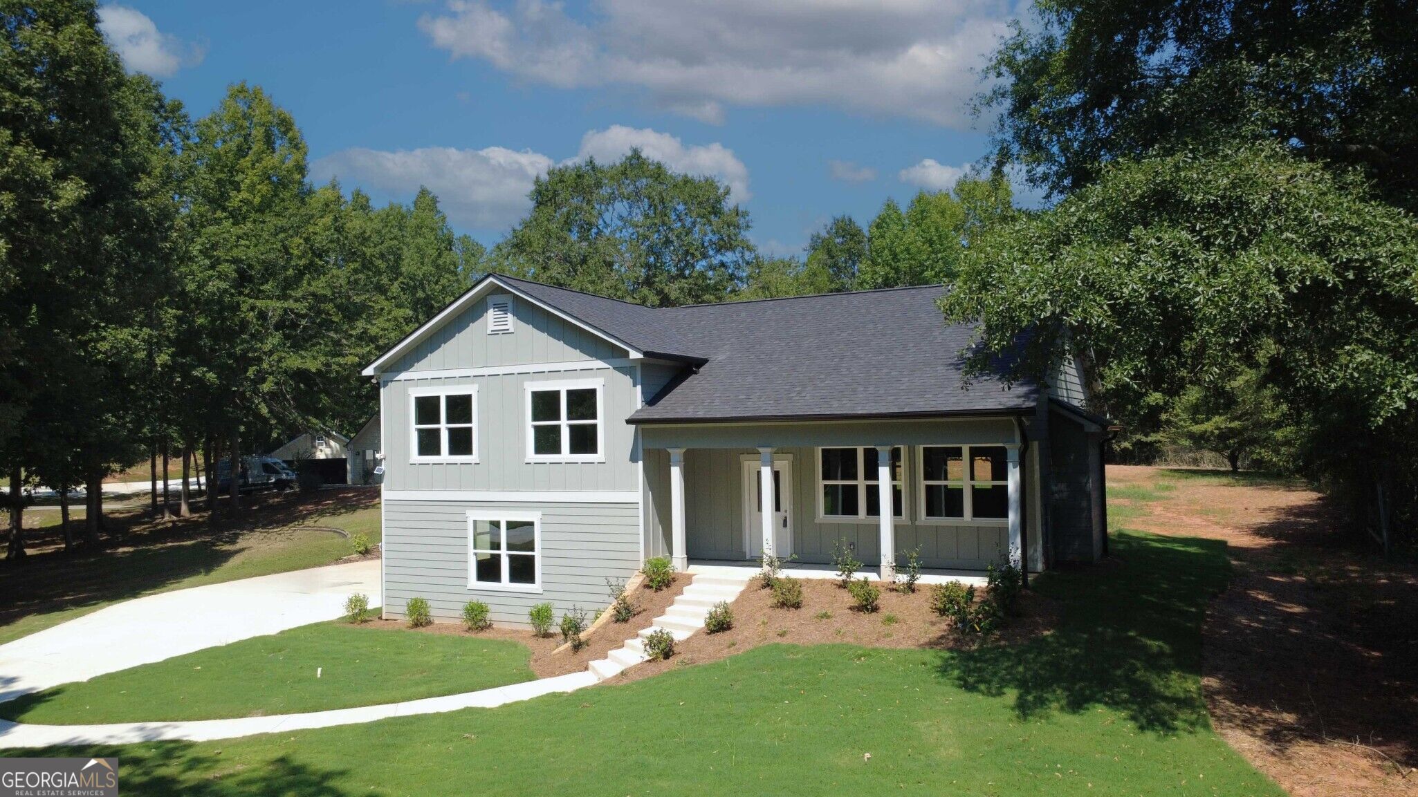 645 Mountainview Drive Property Photo 1