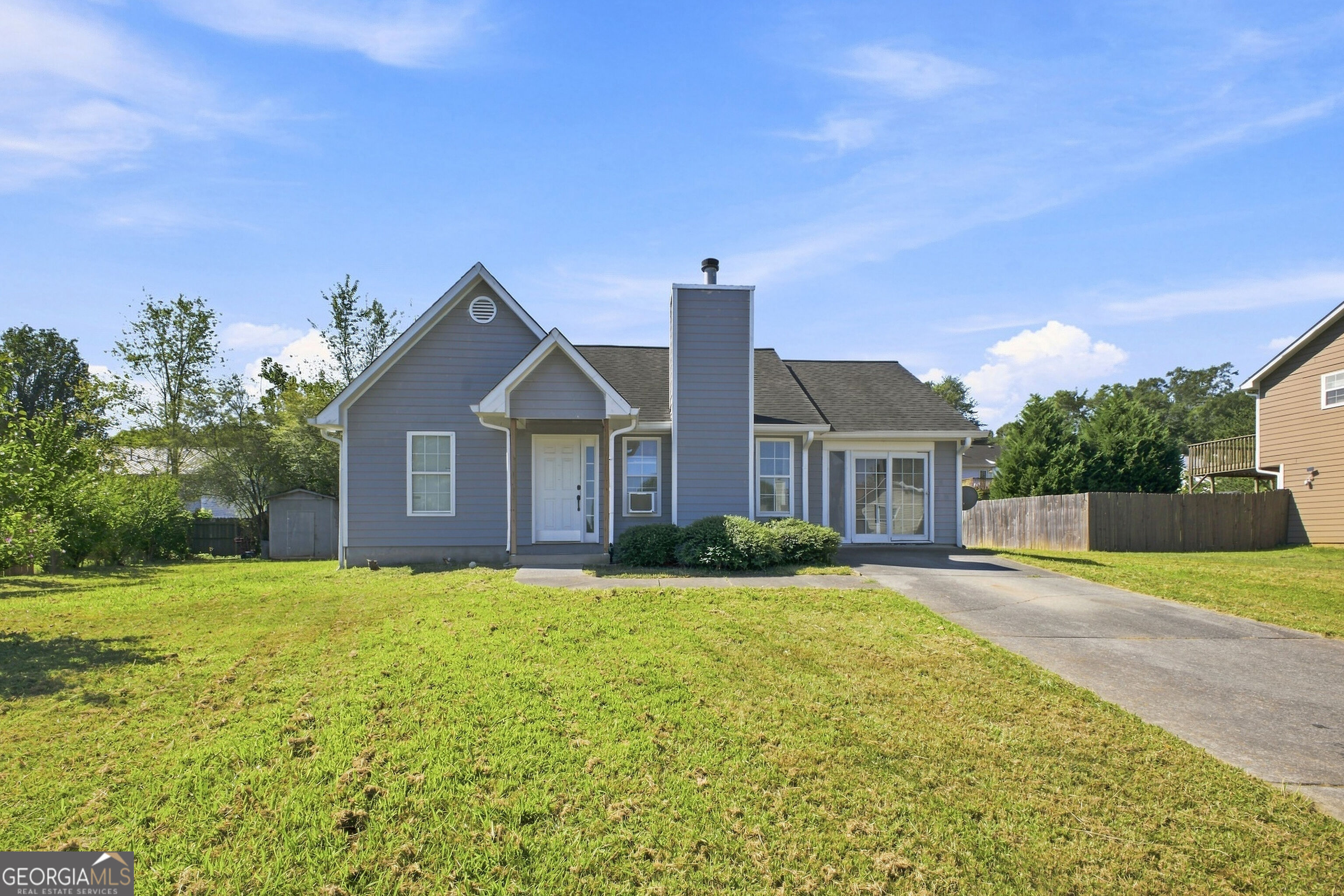 131 Nicole Circle Property Photo 1