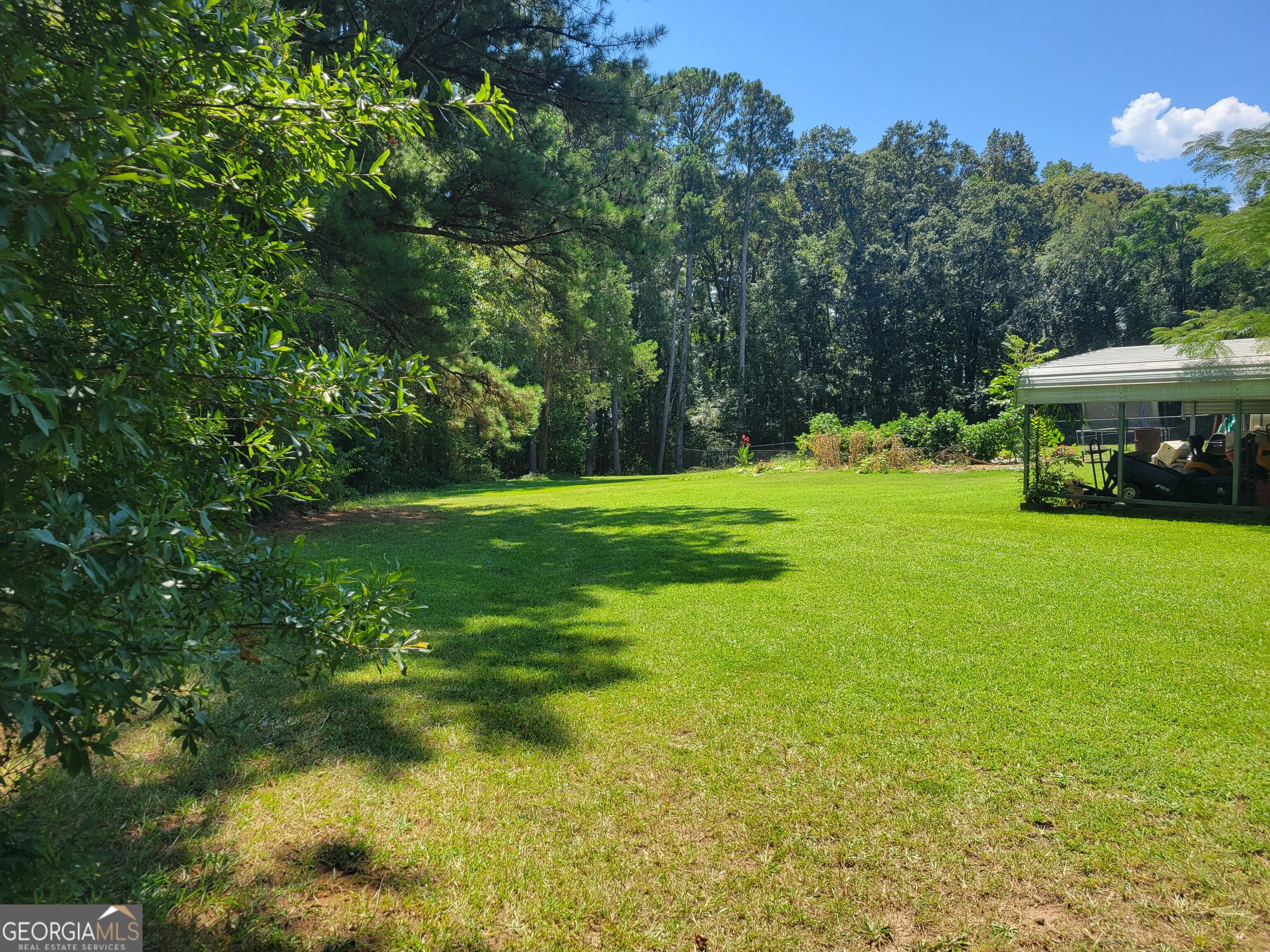 1131 E Main Street Property Photo 6