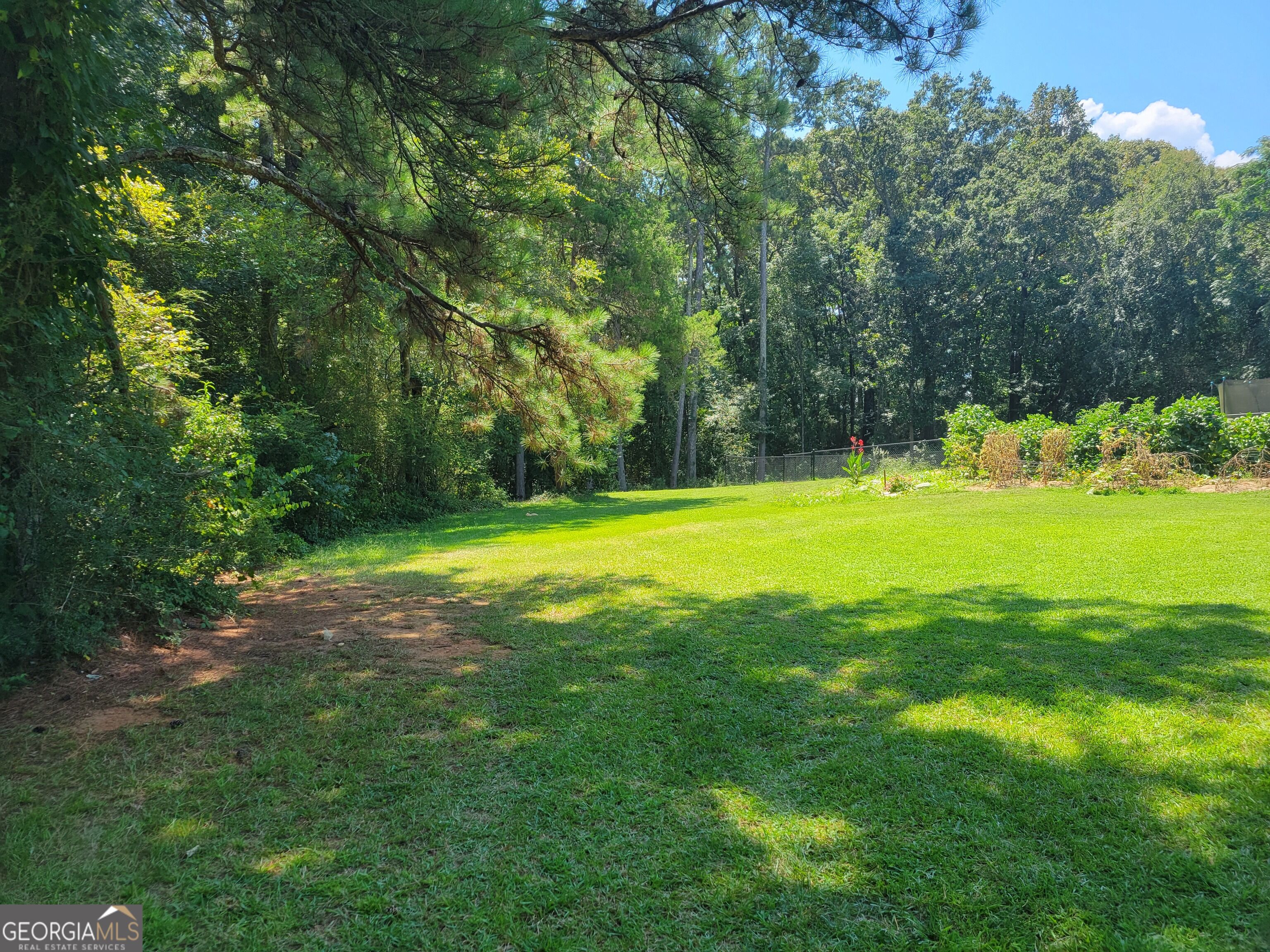 1131 E Main Street Property Photo 7