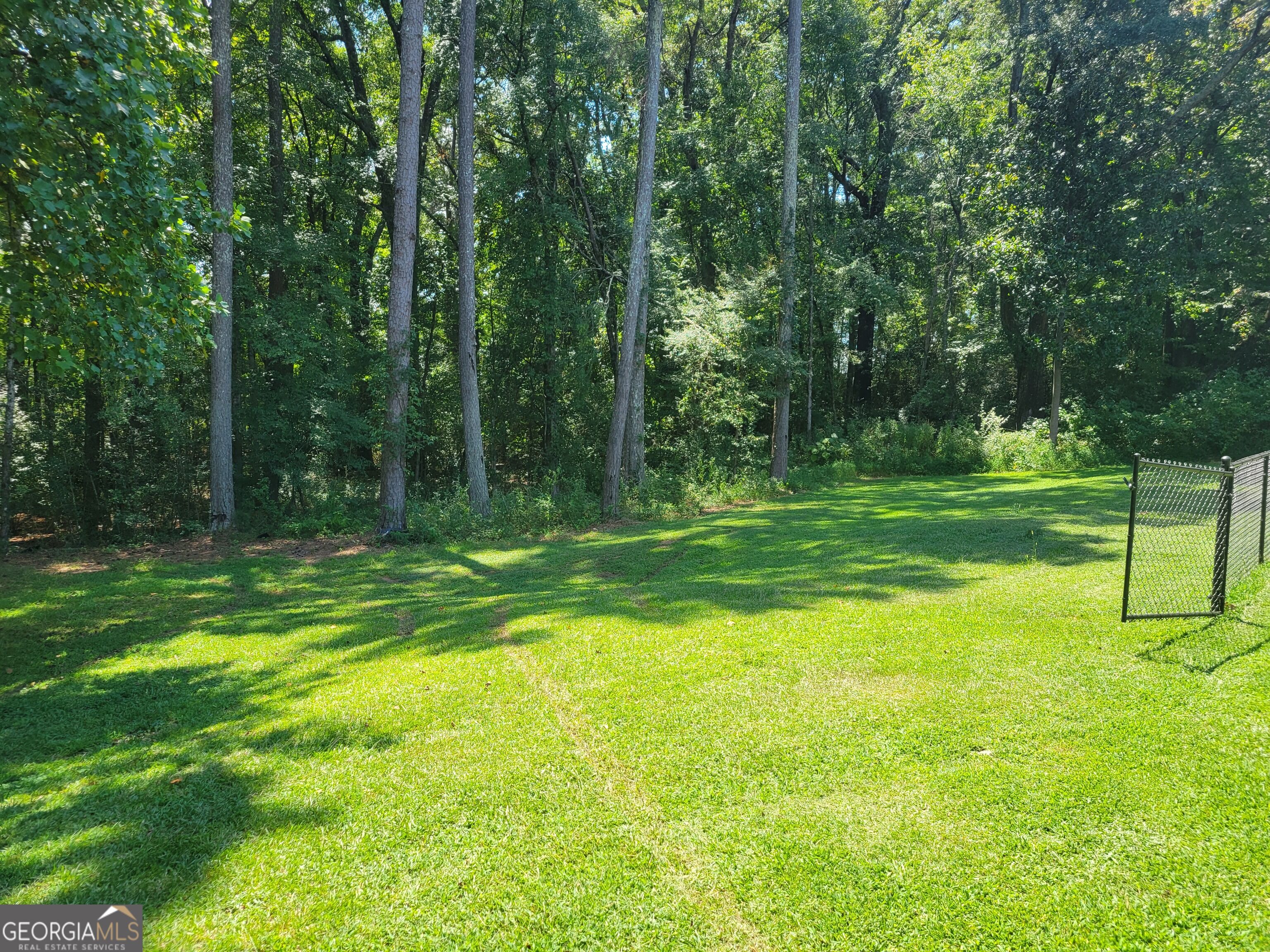 1131 E Main Street Property Photo 11