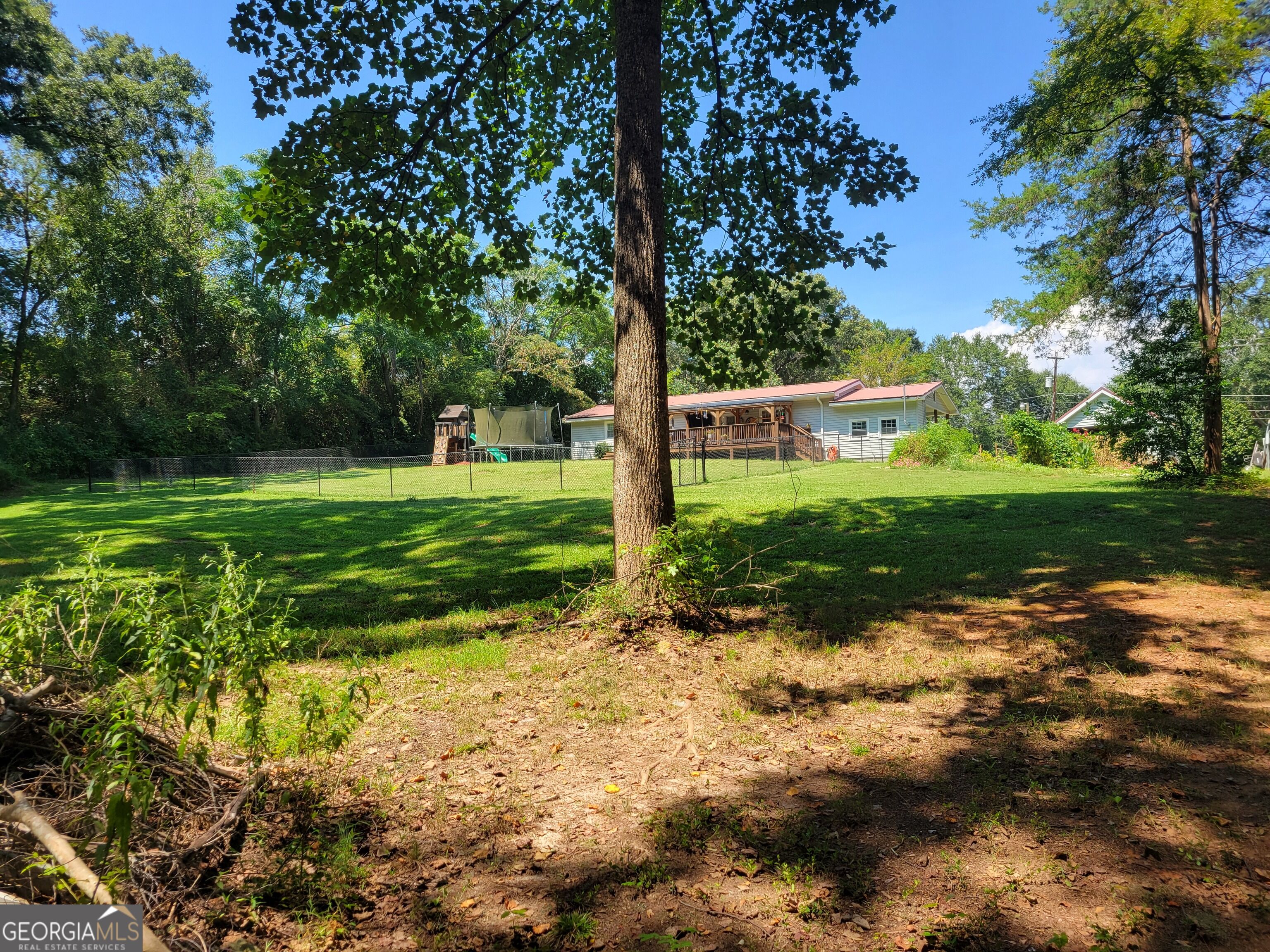 1131 E Main Street Property Photo 12