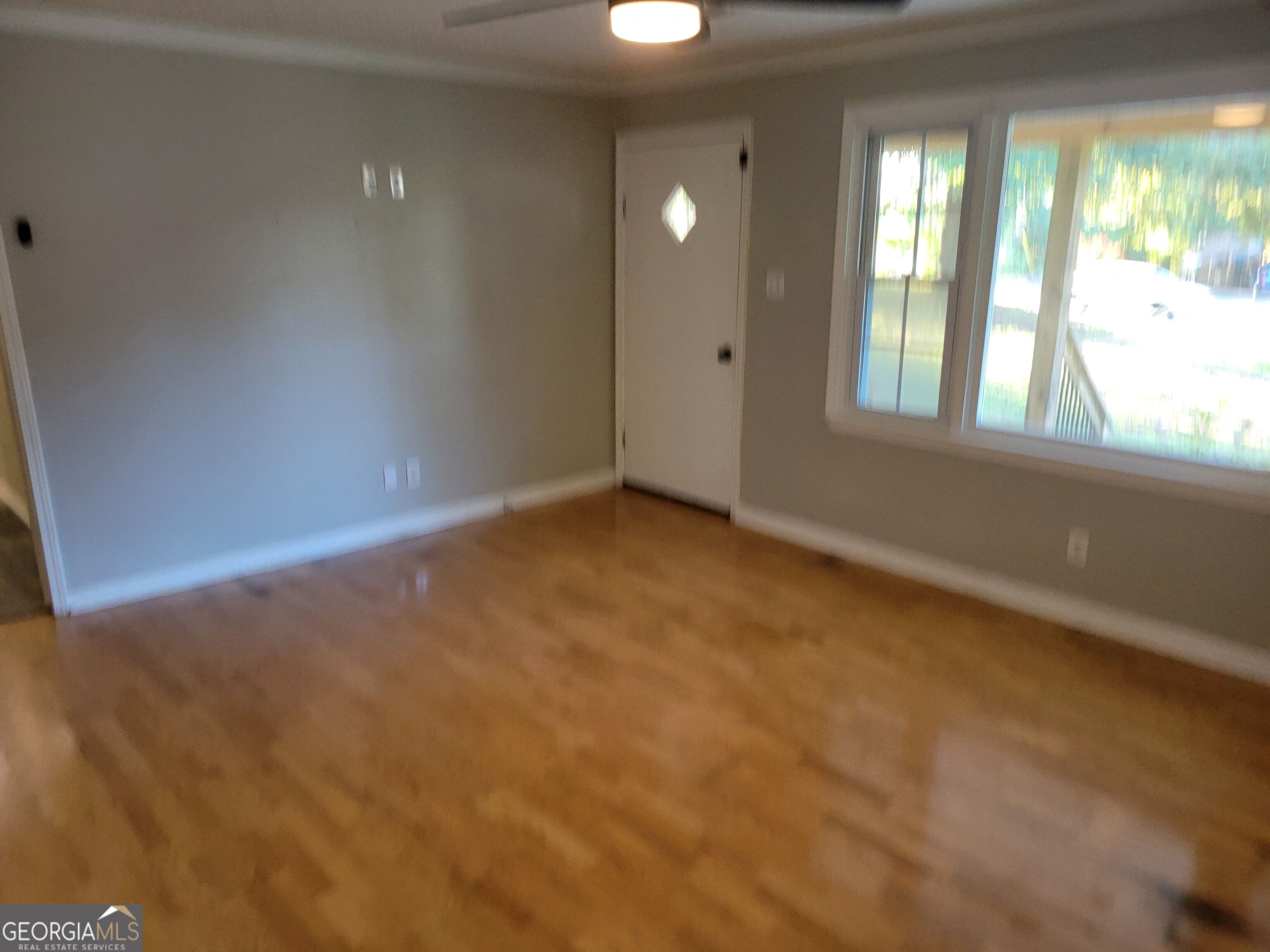 1131 E Main Street Property Photo 18