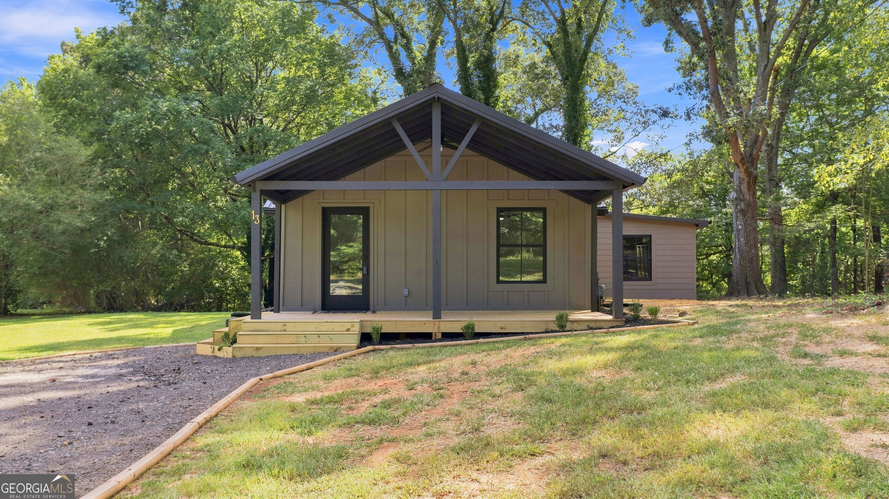13 W Center Road Se Property Photo 4