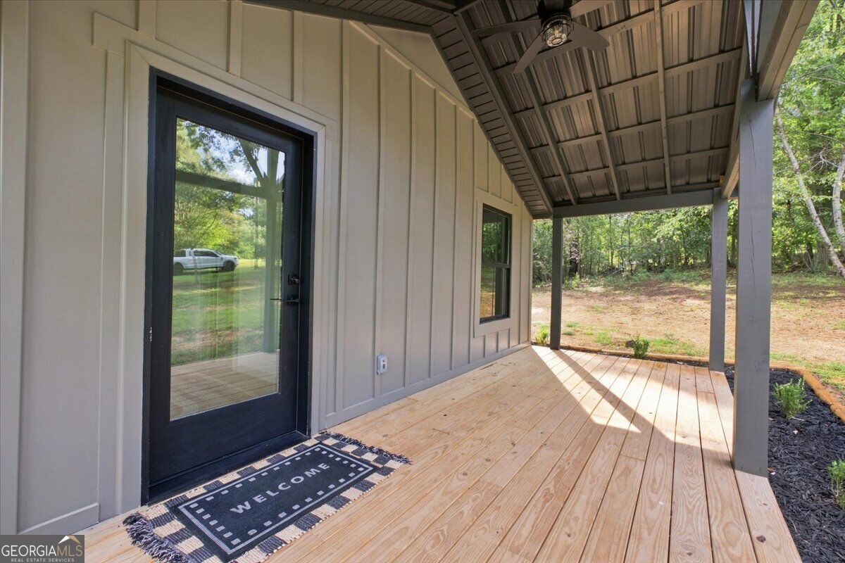 13 W Center Road Se Property Photo 10