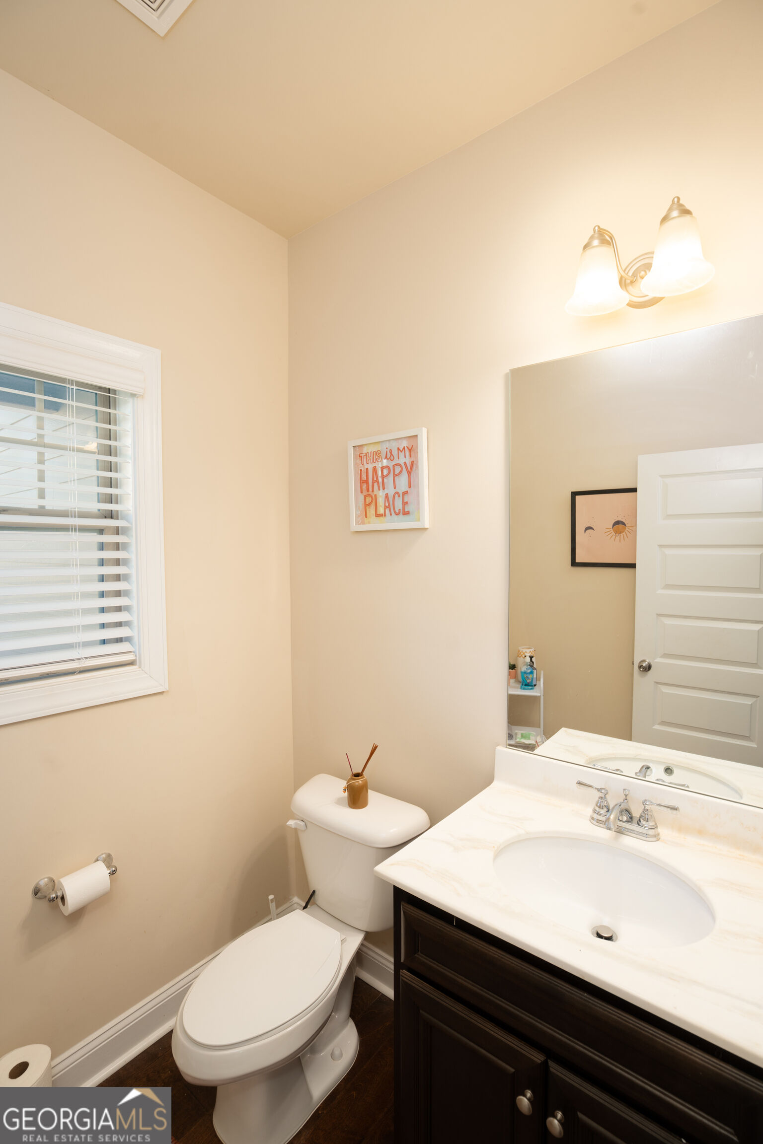 205 Floral View Property Photo 6