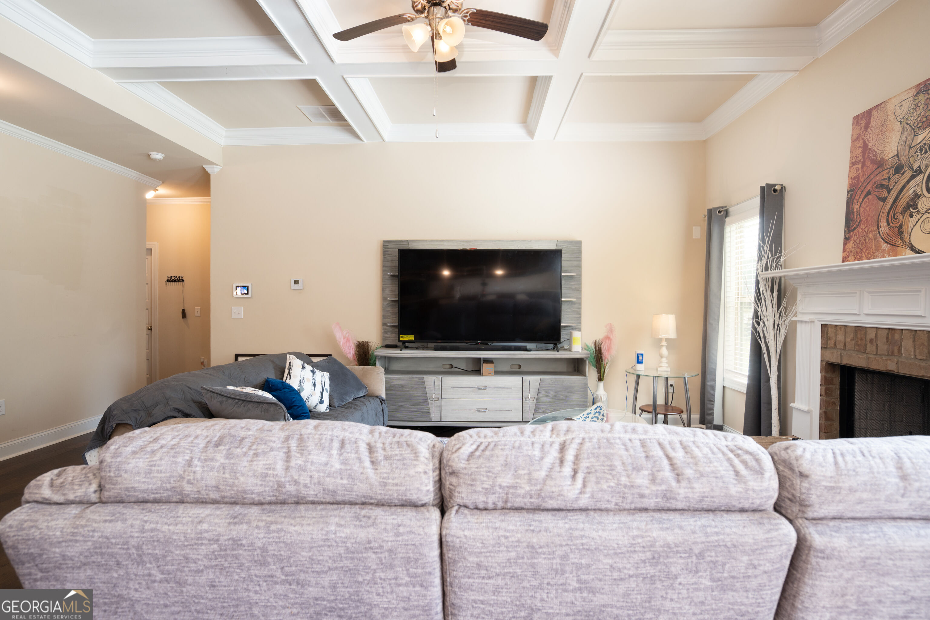 205 Floral View Property Photo 9