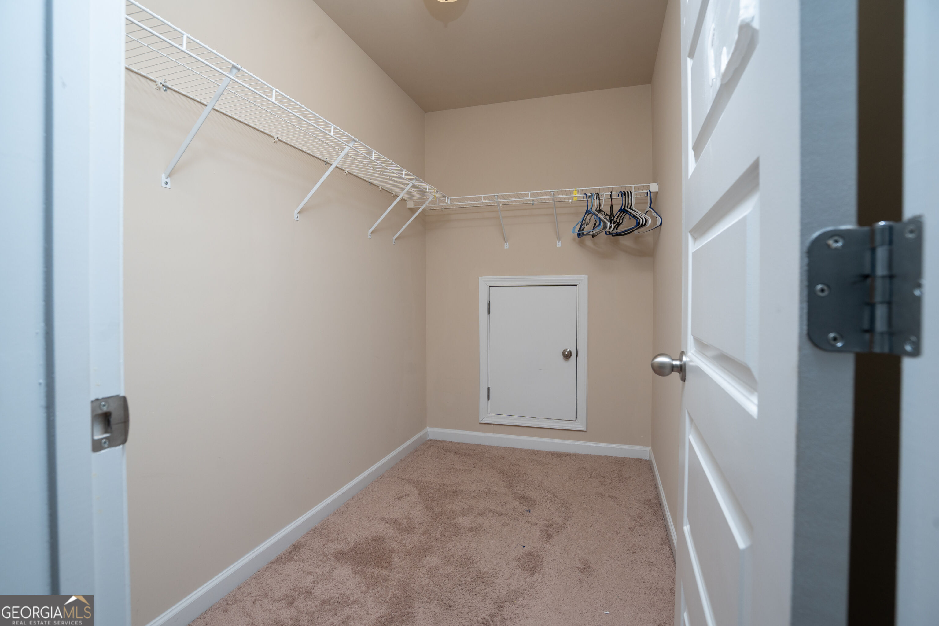 205 Floral View Property Photo 13