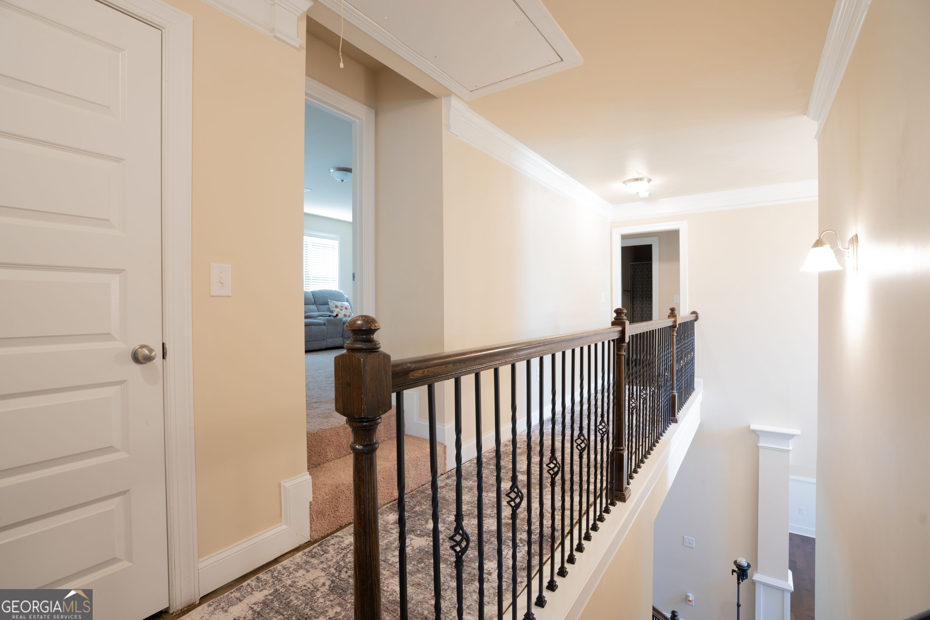 205 Floral View Property Photo 20