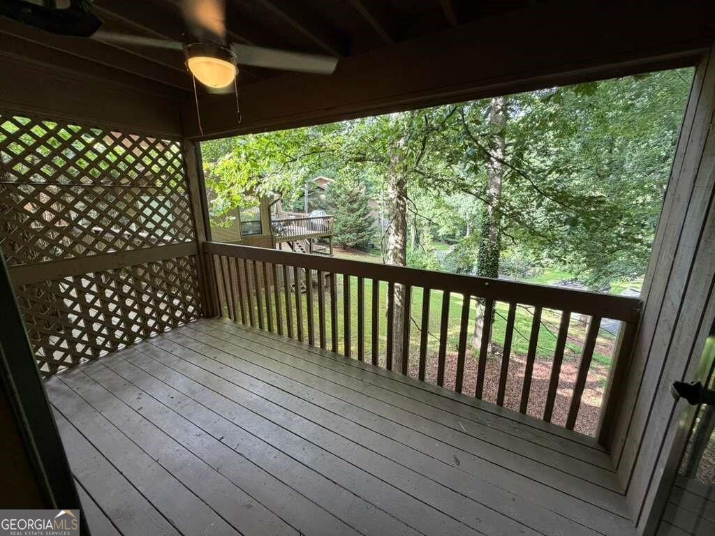 1702 Pine Tree Drive Property Photo 10
