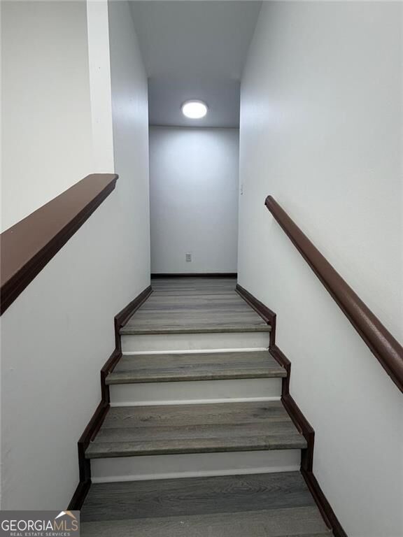 1702 Pine Tree Drive Property Photo 11