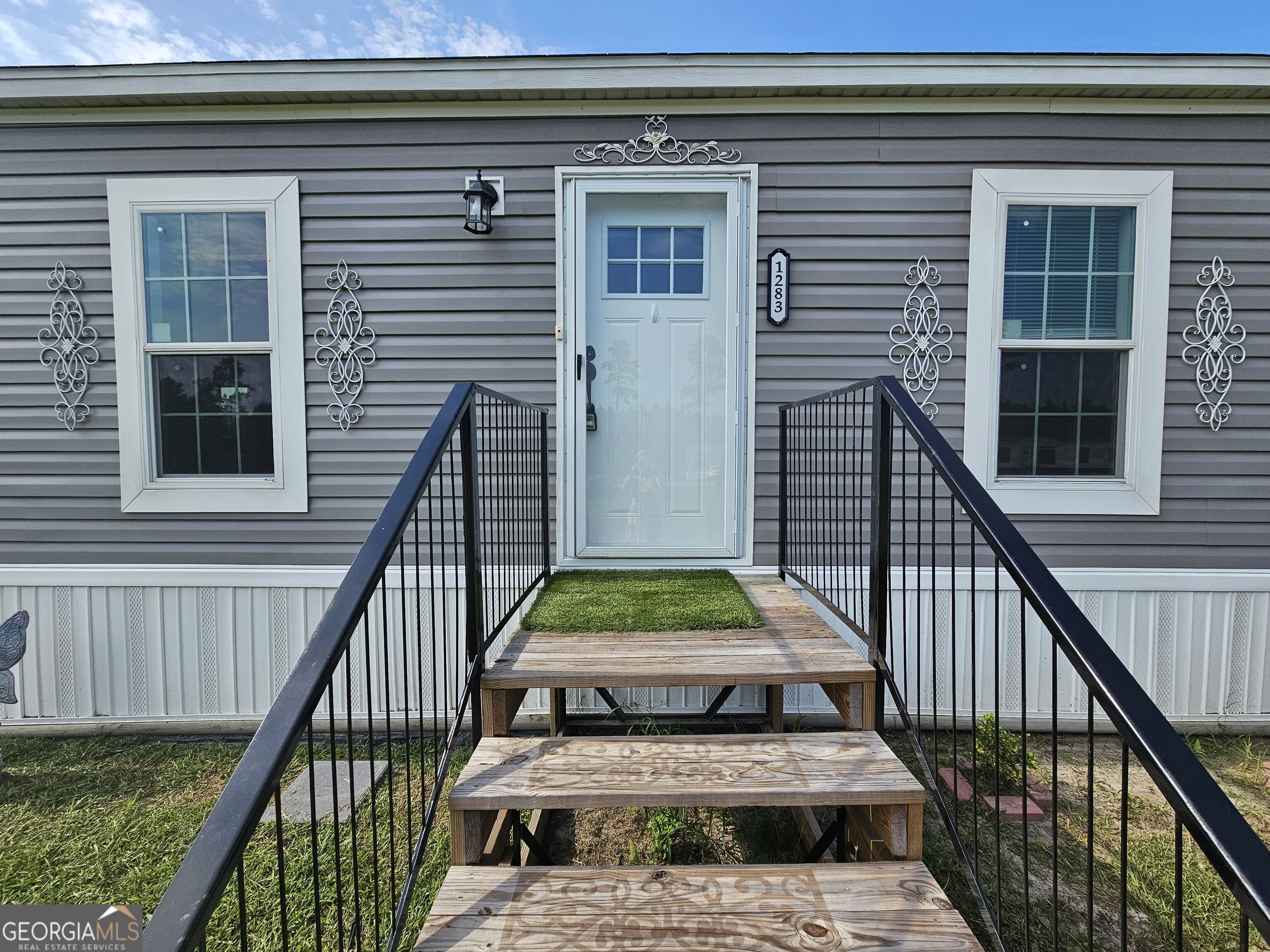 1283 Speckled Trout Circle Ne Property Photo 4
