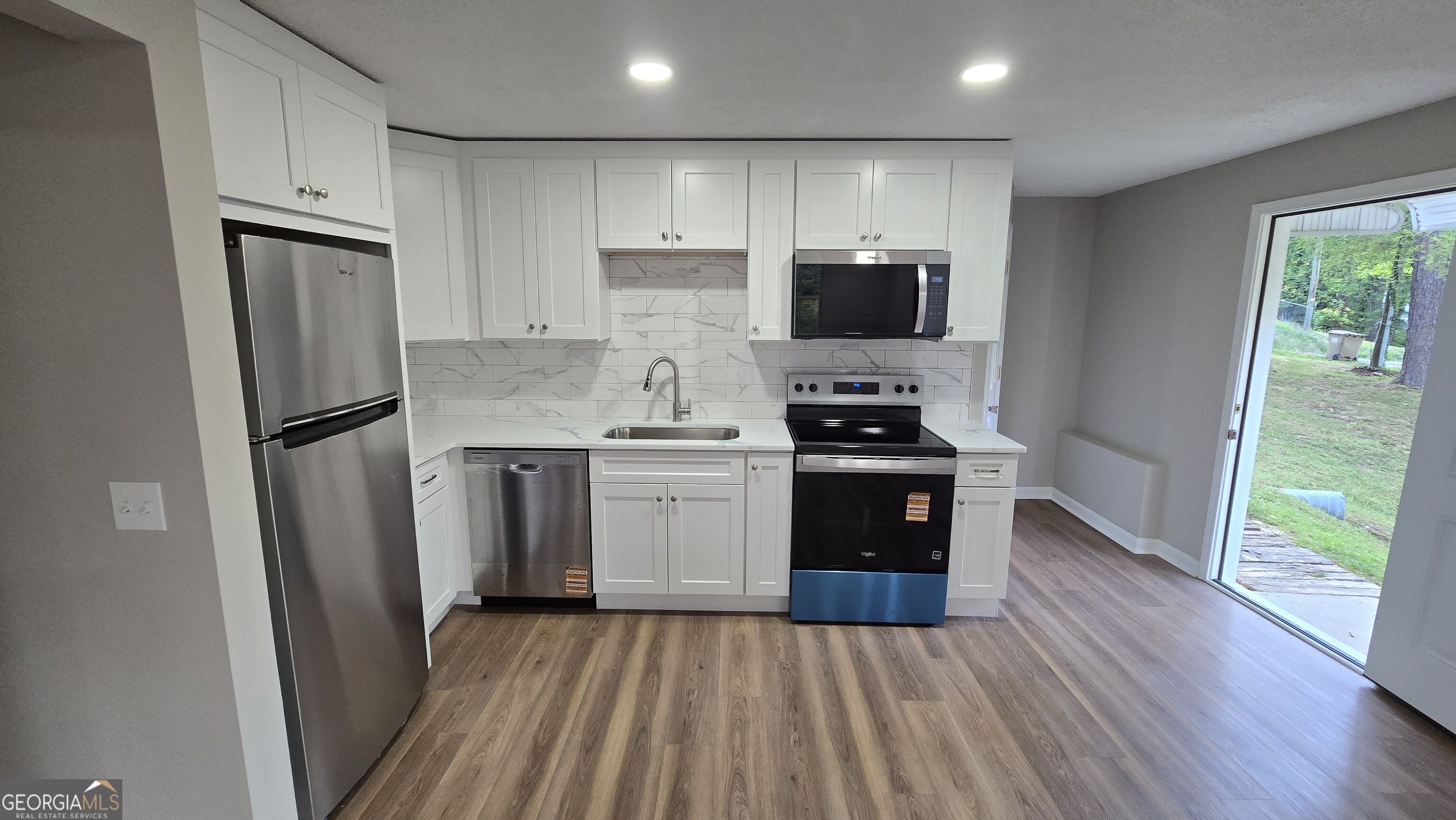 3025 Mangum Drive Unit B Property Photo 2