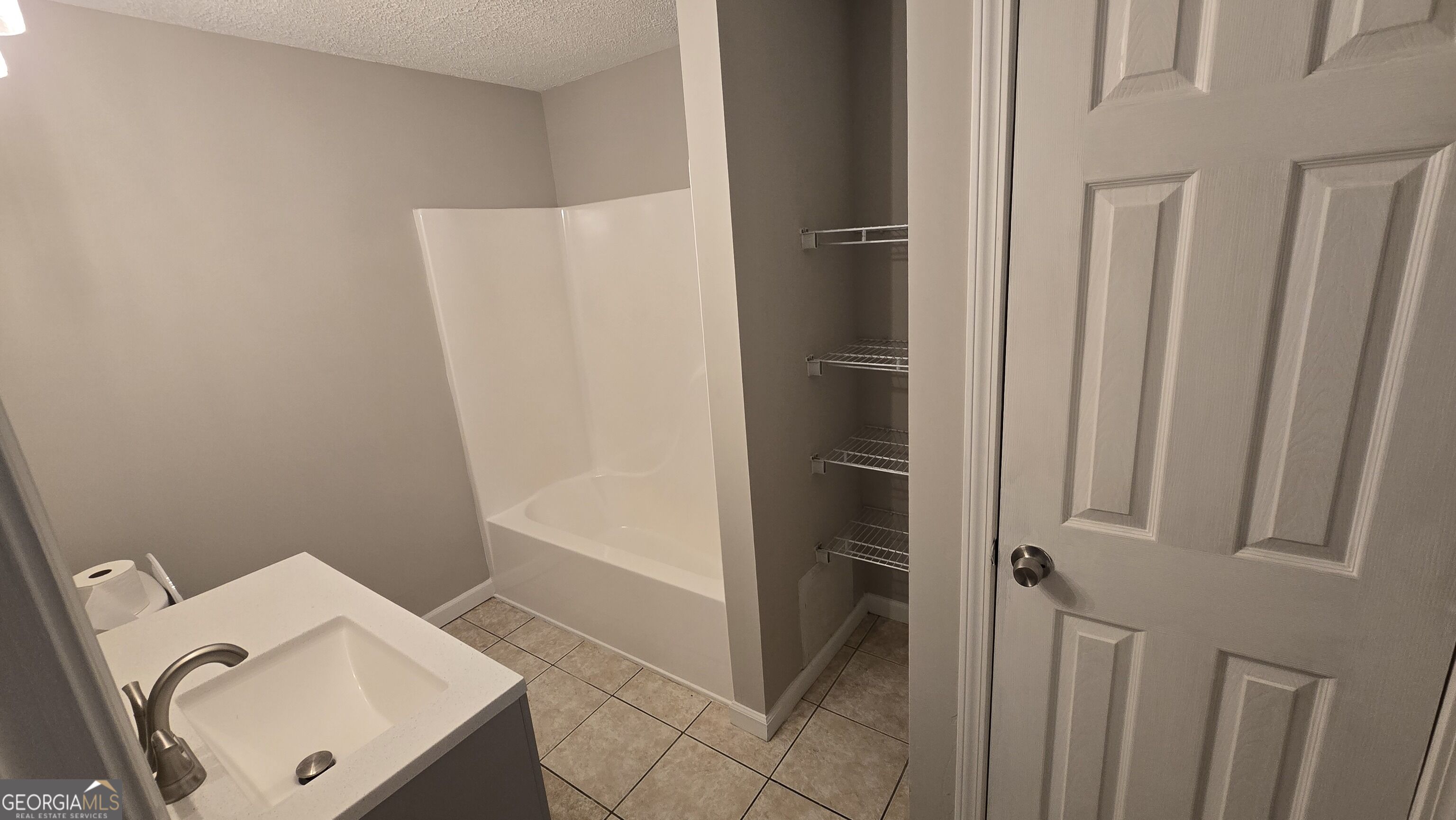 3025 Mangum Drive Unit B Property Photo 12